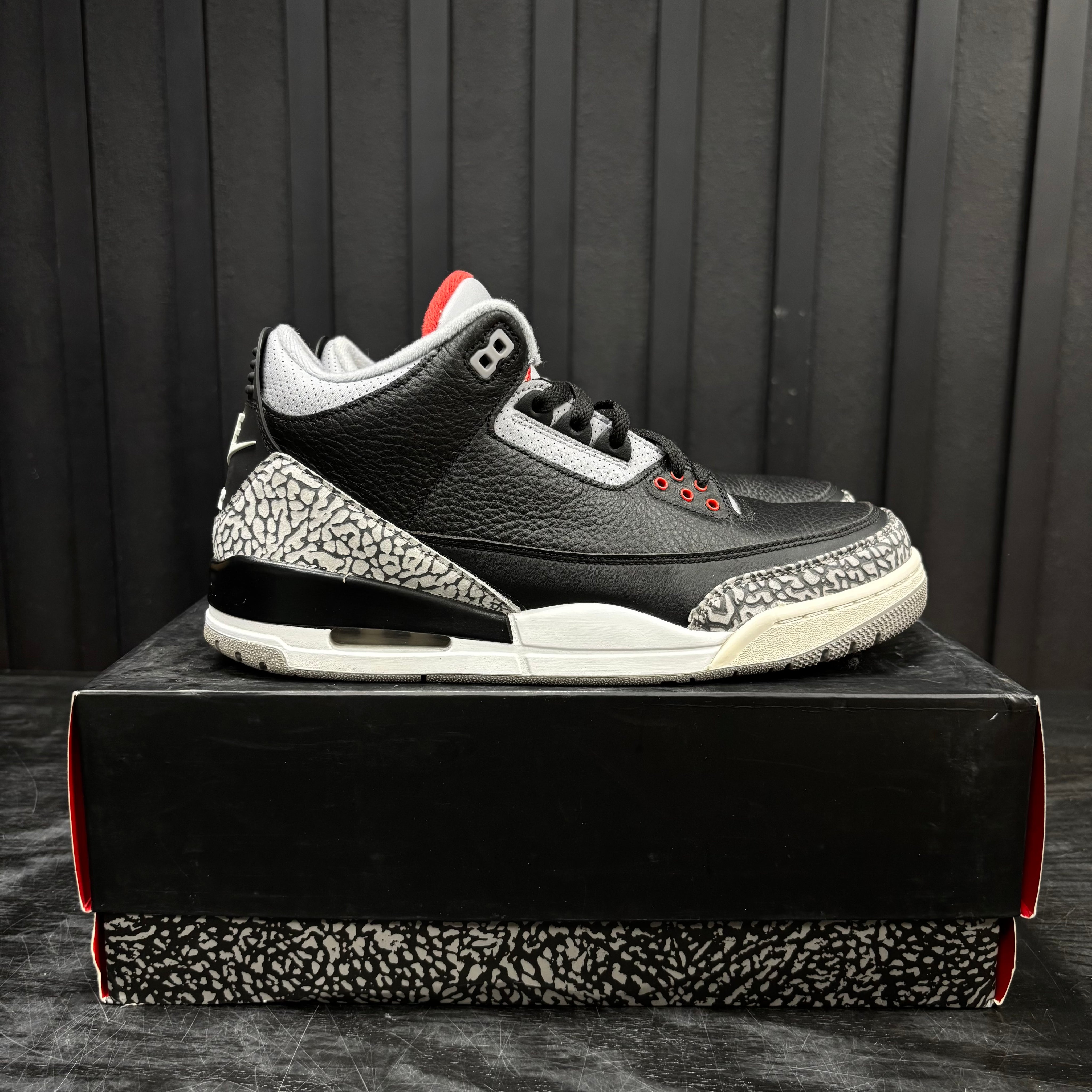 Jordan 3 Retro Black Cement (2018) - Used - 4565
