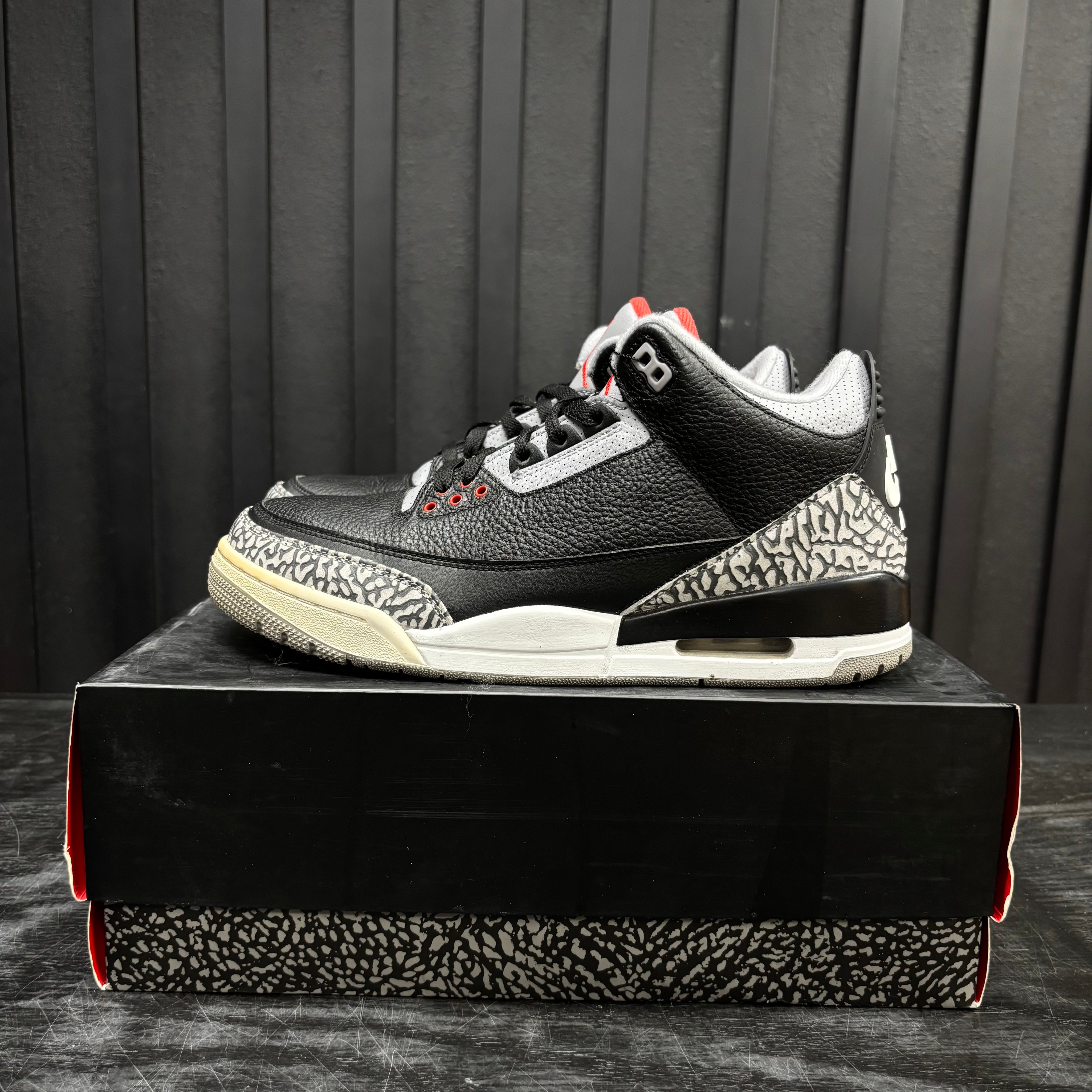 Jordan 3 Retro Black Cement (2018) - Used - 4565