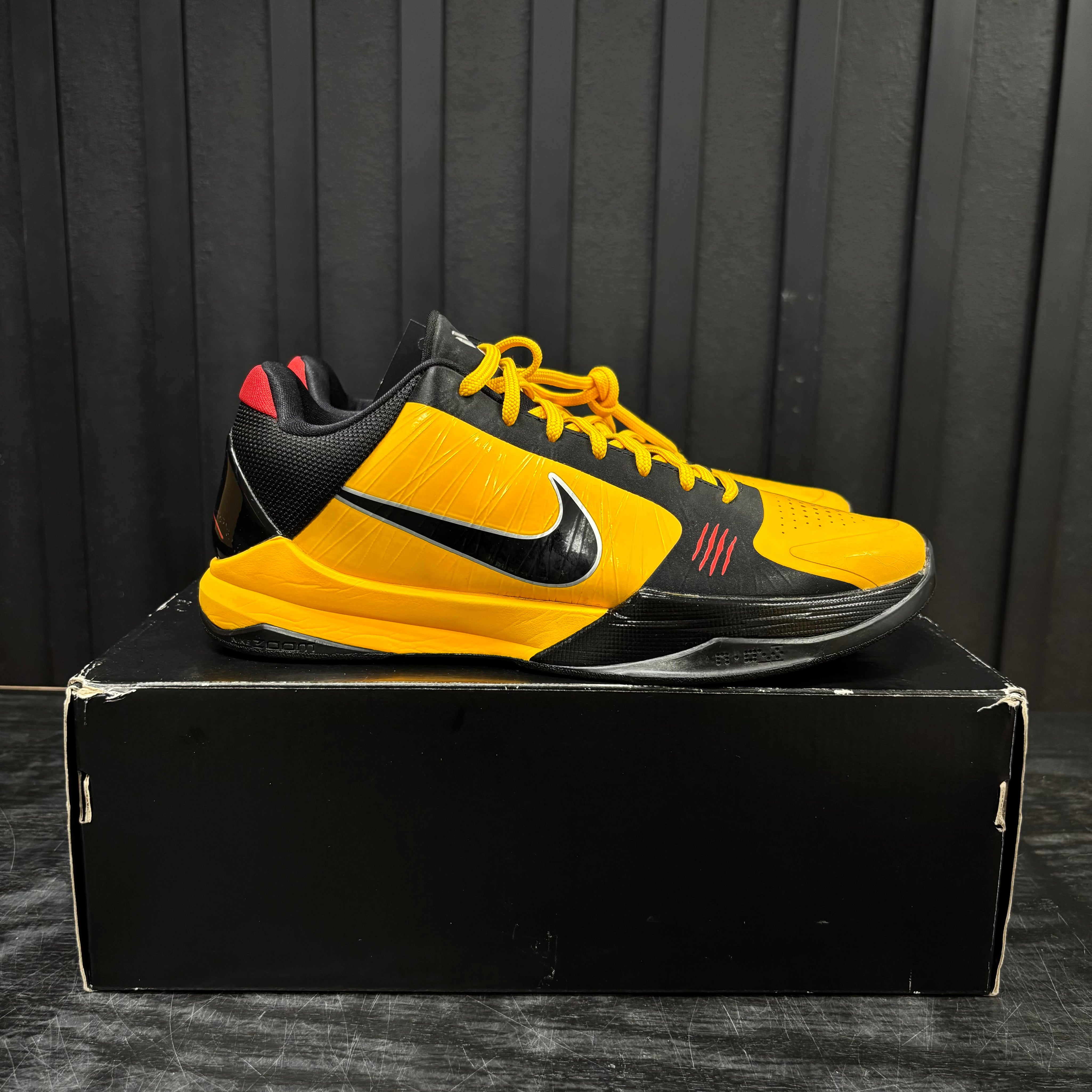 Nike Kobe 5 Protro Bruce Lee - Used - 3982