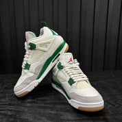Jordan 4 Retro SB Pine Green - Used - 3990