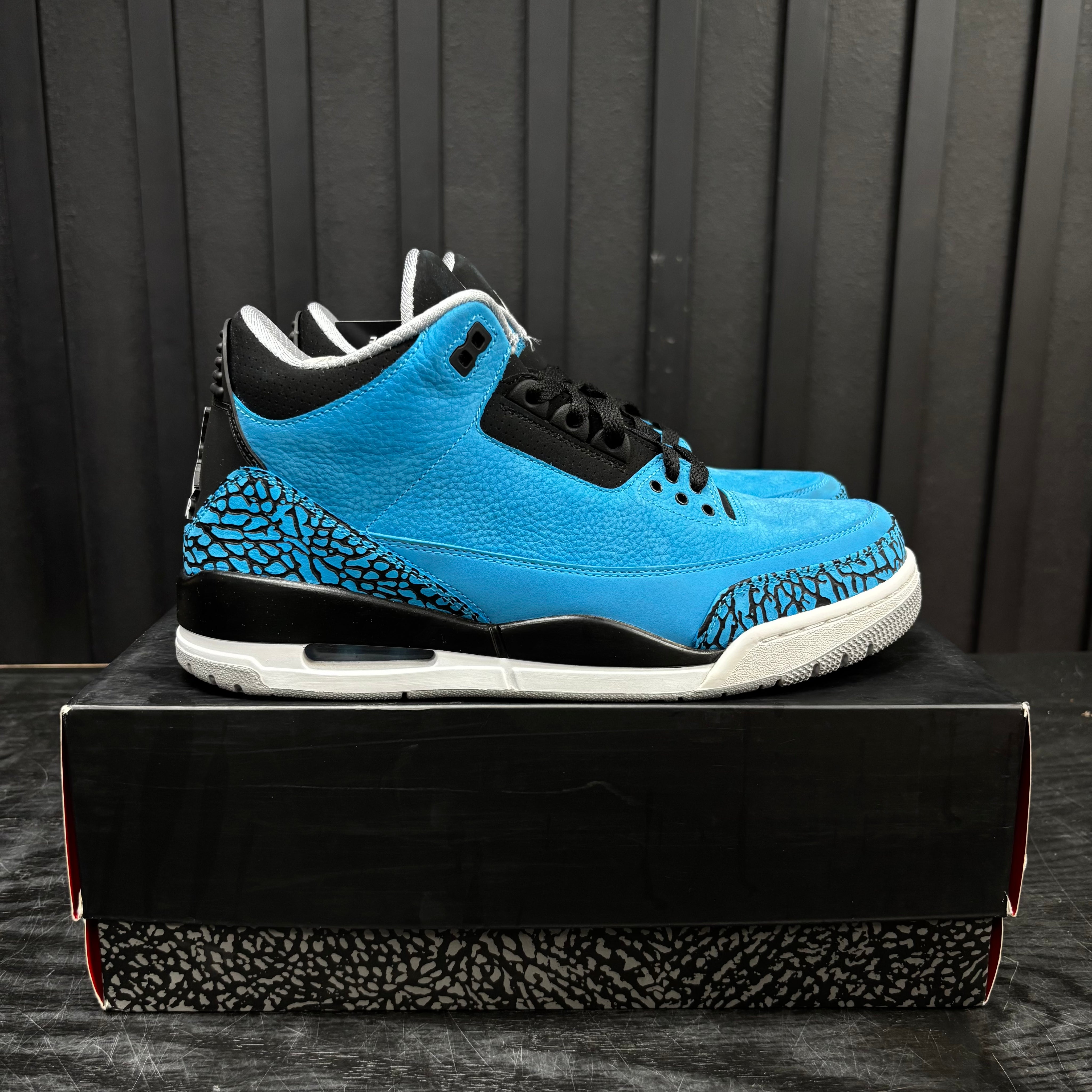 Jordan 3 Retro Powder Blue - Used - 3943