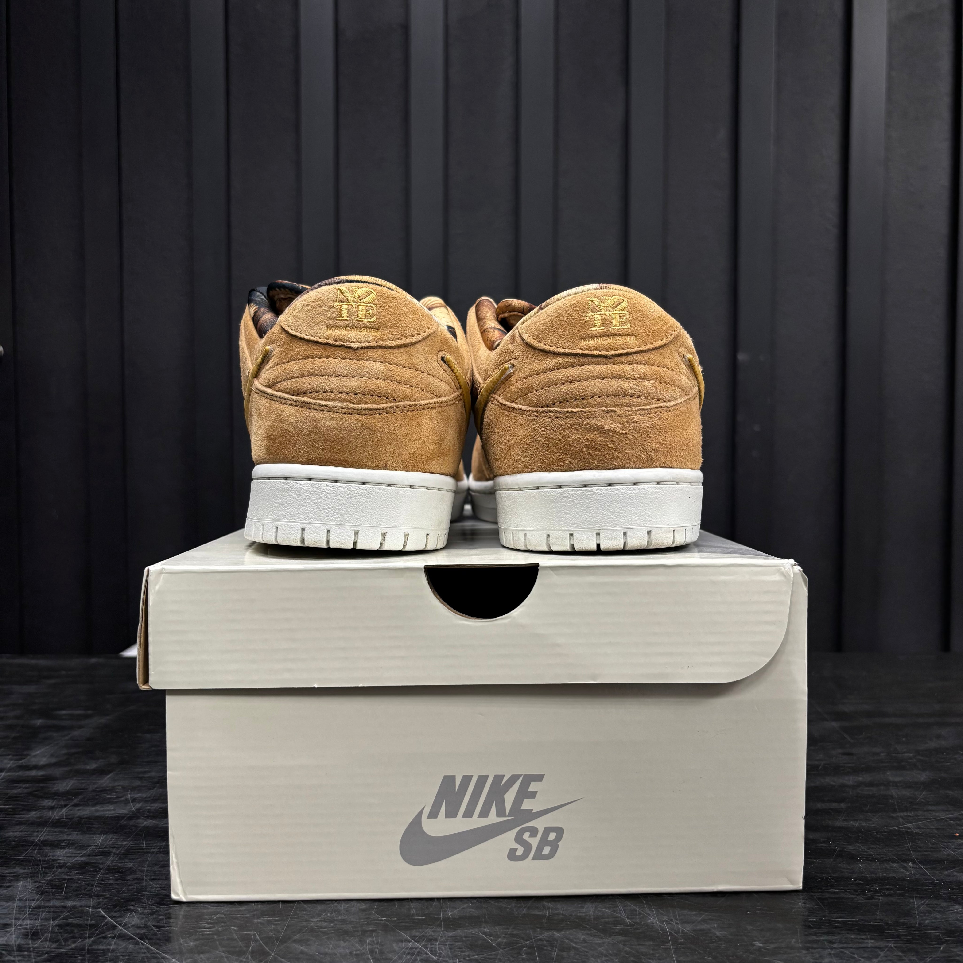 Nike SB Dunk Low Pro NOTE Shop Manchester Brew and Biscuits - Used - 4605