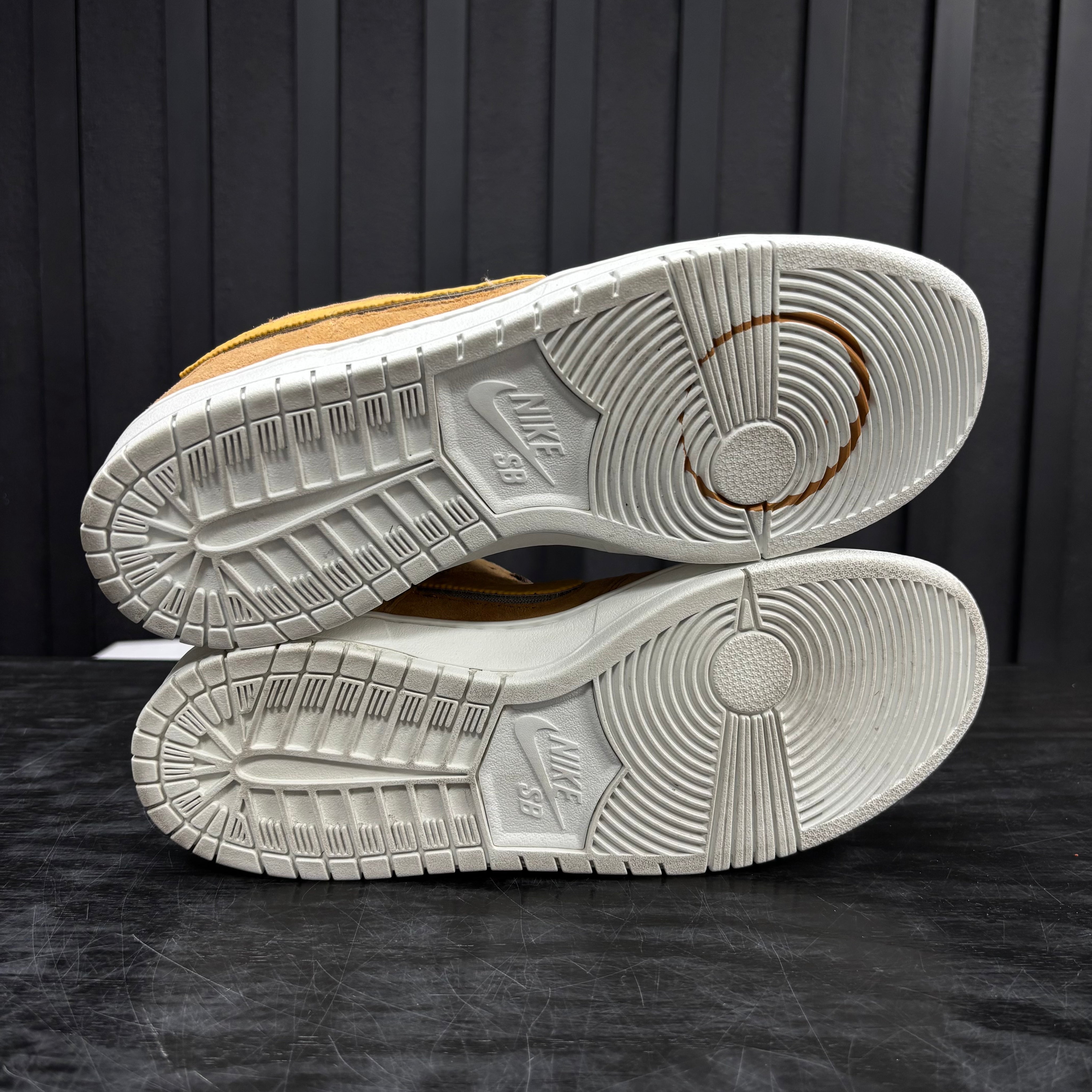 Nike SB Dunk Low Pro NOTE Shop Manchester Brew and Biscuits - Used - 4605