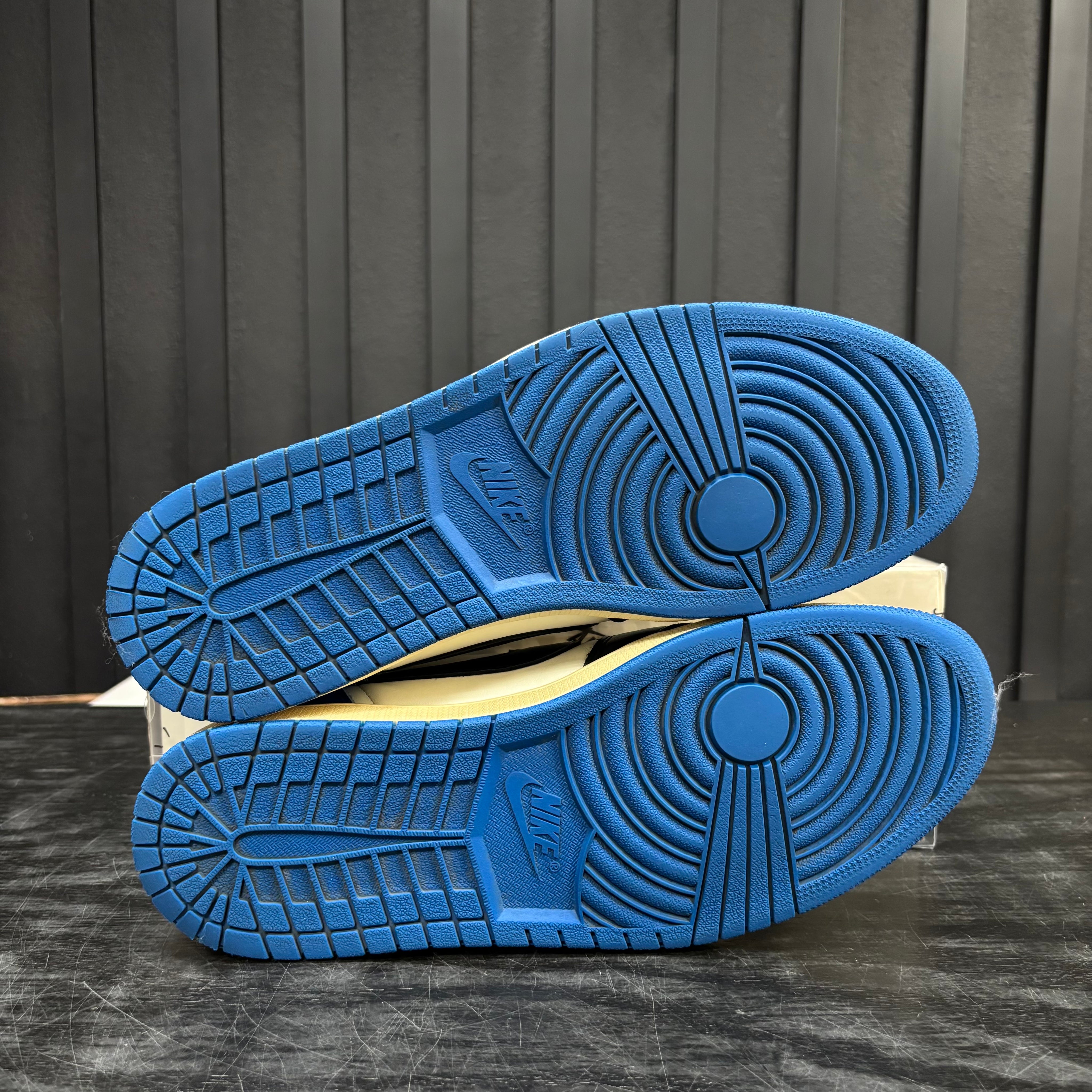 Jordan 1 Retro Low OG SP Fragment x Travis Scott - Used - 4611
