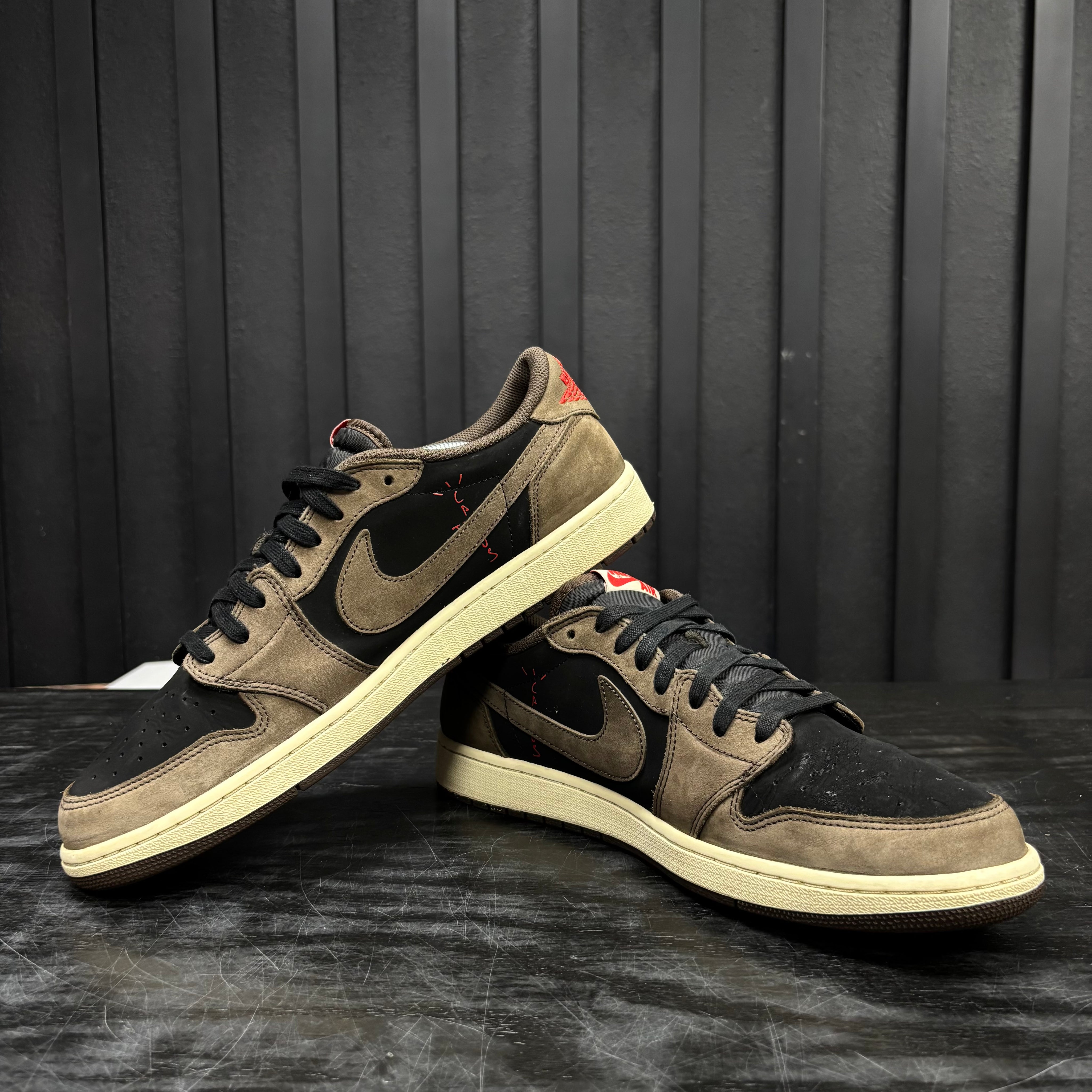 Jordan 1 Retro Low OG SP Travis Scott Mocha - Used - 4610