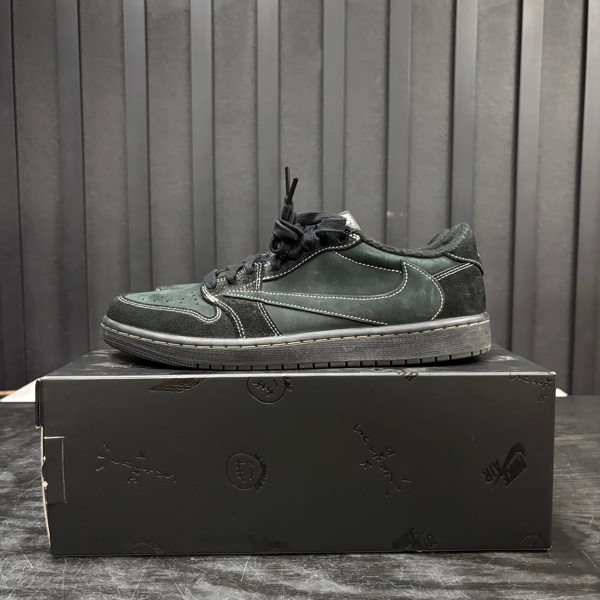 Jordan 1 Retro Low OG SP Travis Scott Black Phantom - 4600