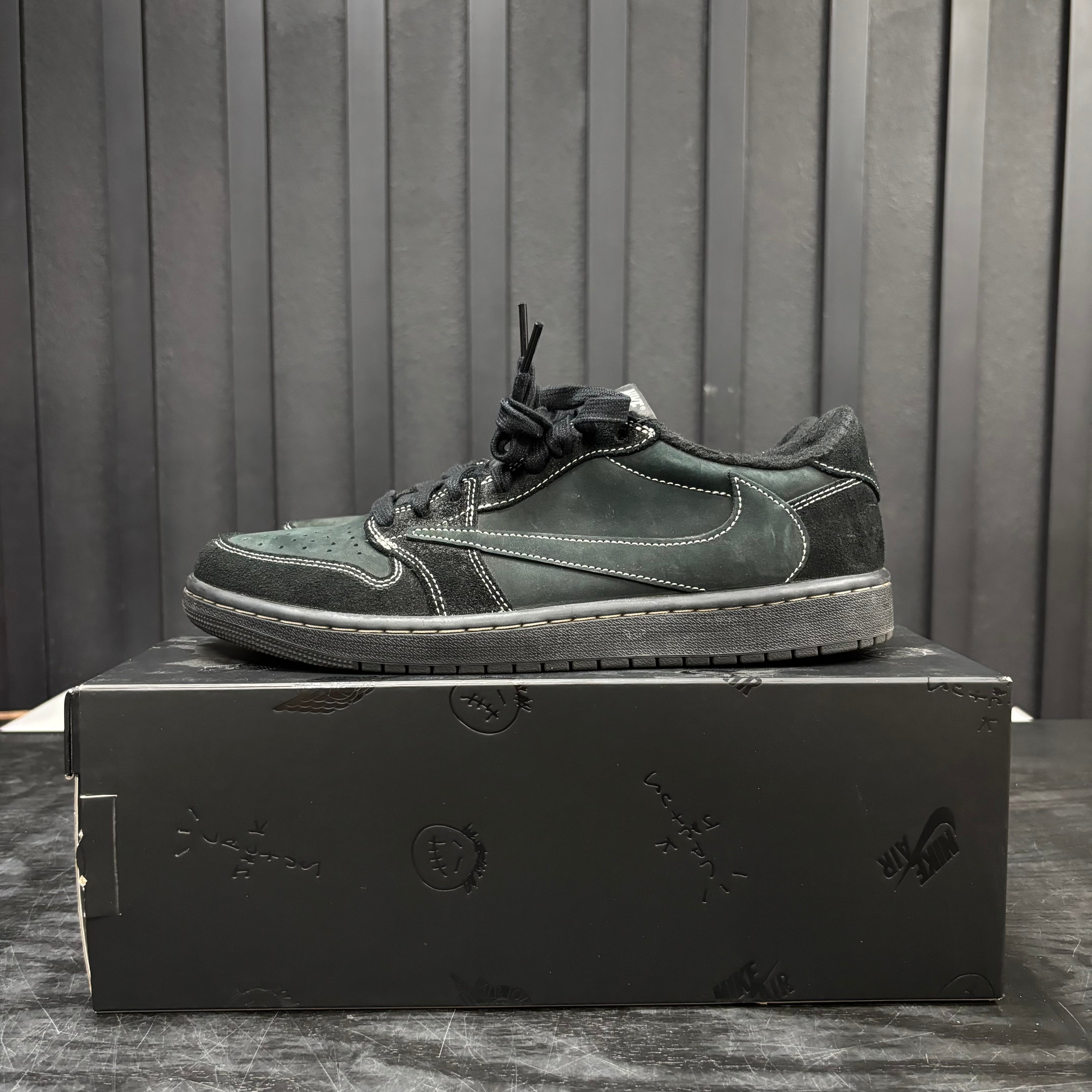 Jordan 1 Retro Low OG SP Travis Scott Black Phantom - 4600