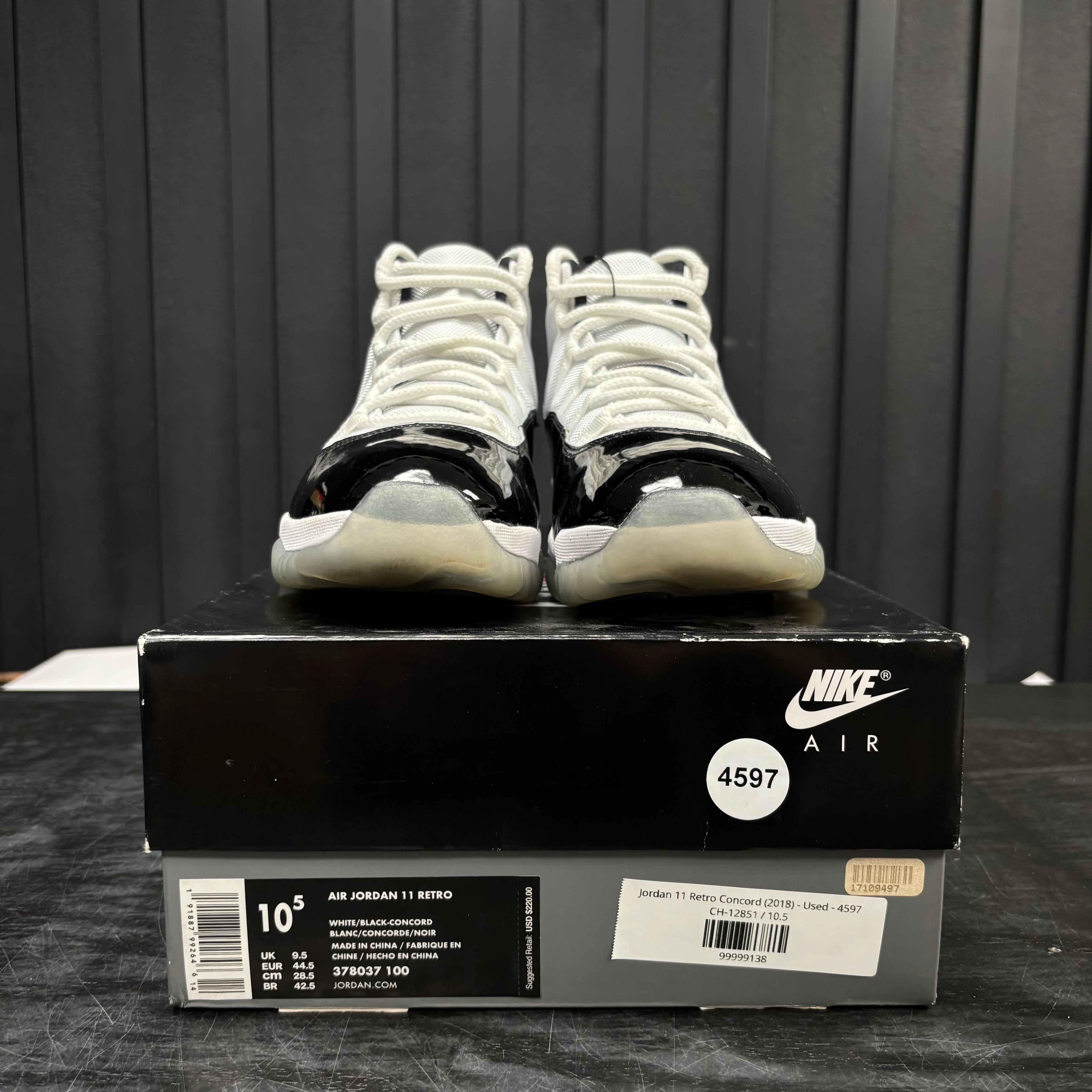 Jordan 11 Retro Concord (2018) - Used - 4597