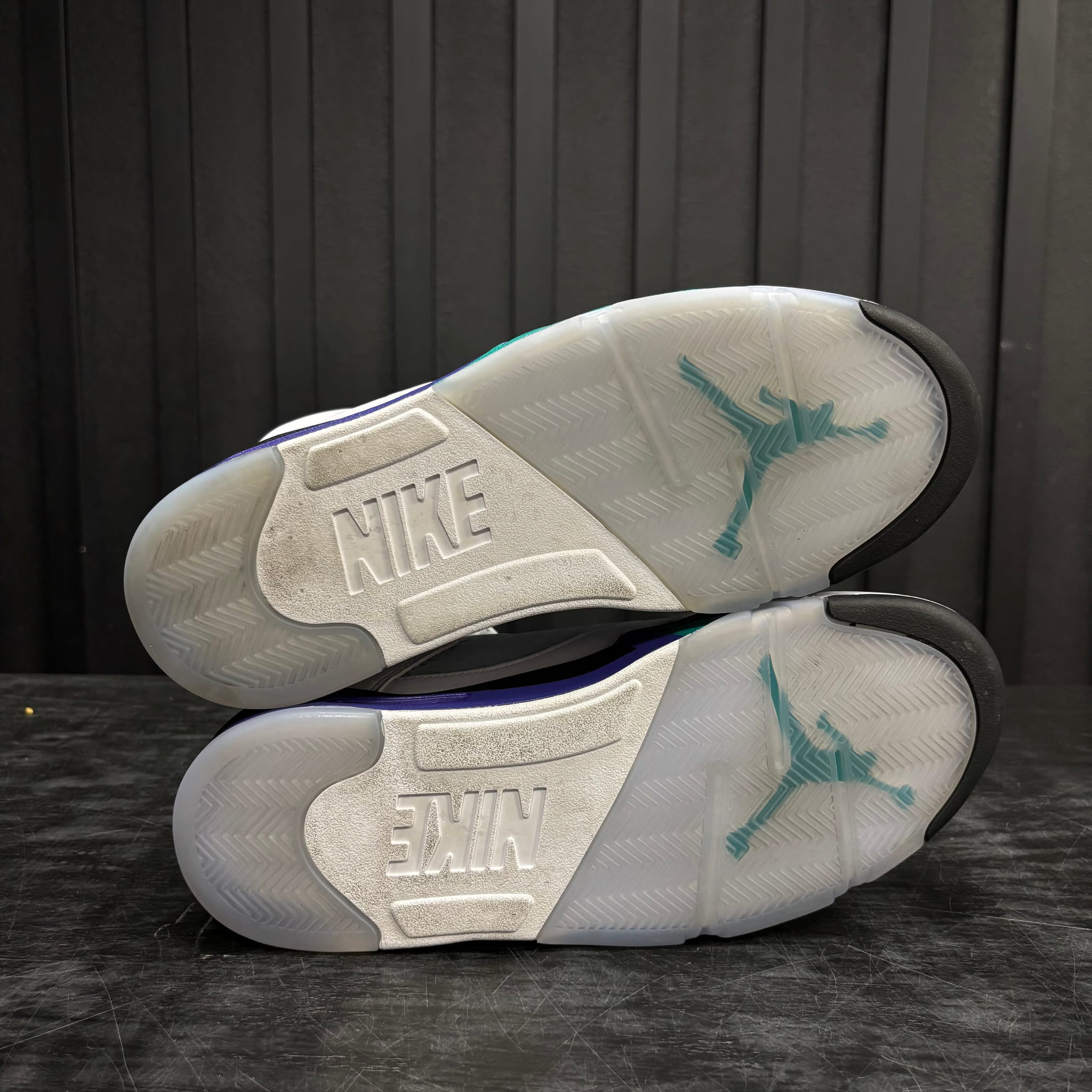Jordan 5 Retro Grape (2025) - Used - 4622