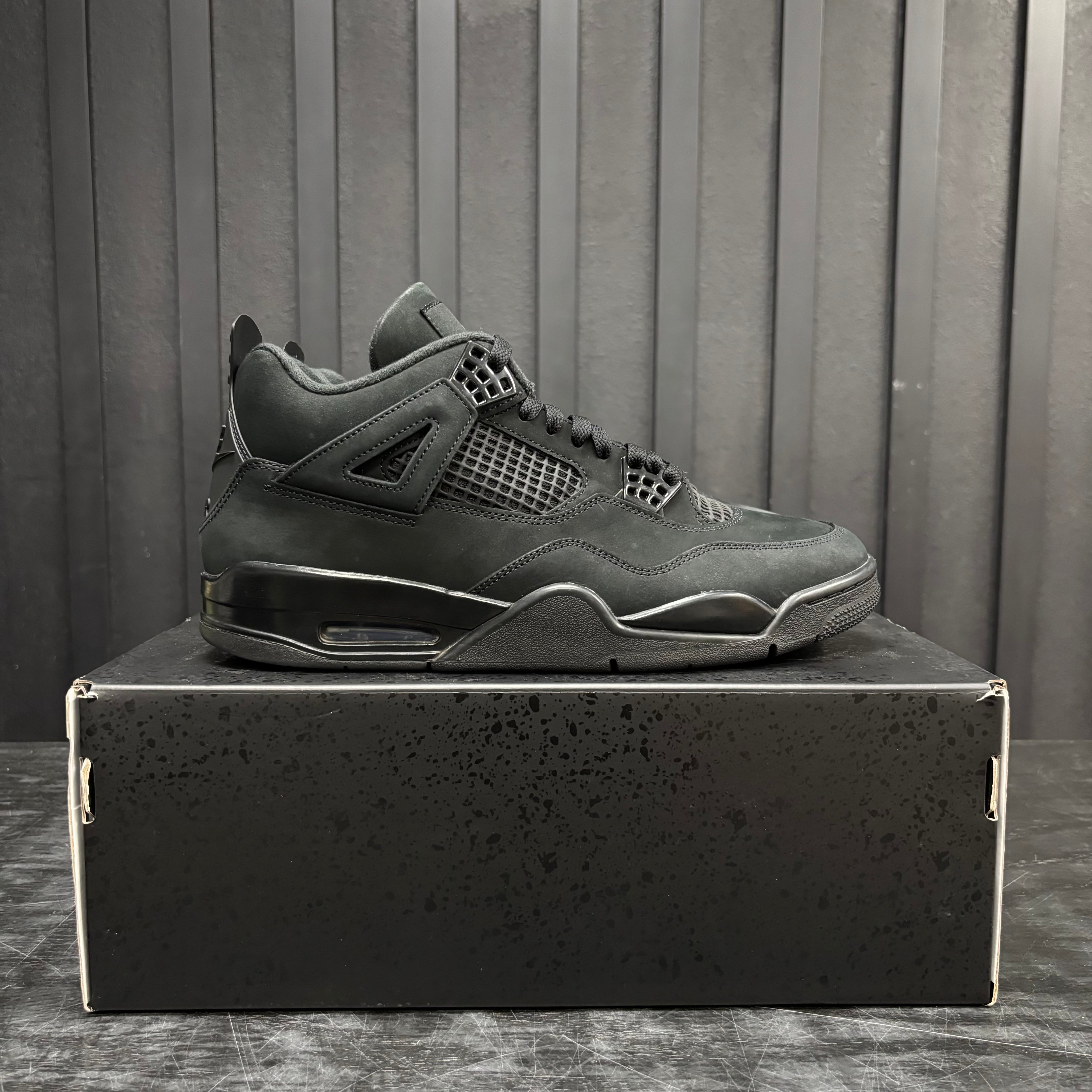 Jordan 4 Retro Black Cat (2025) - Used - 4628