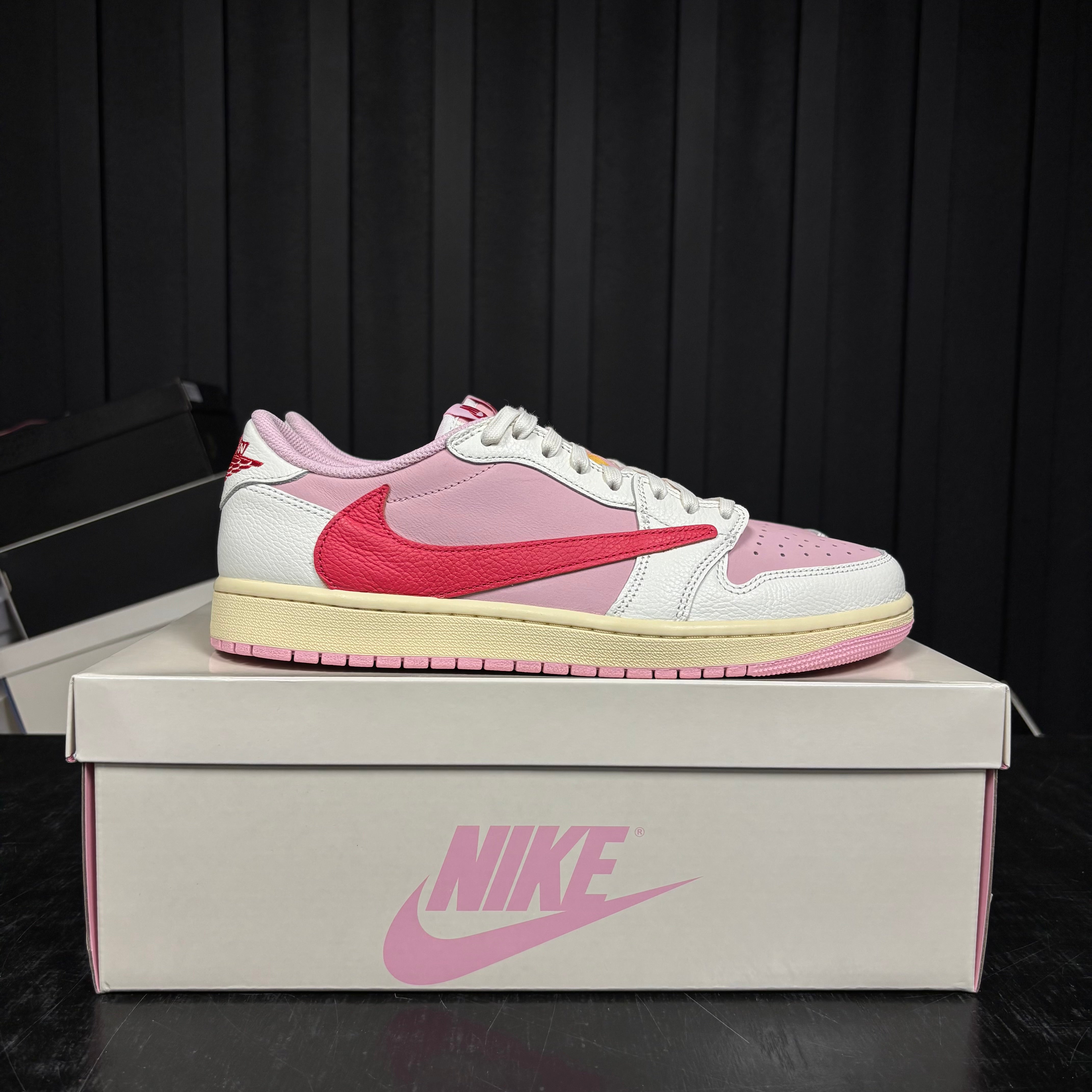 Jordan 1 Retro Low OG SP Travis Scott Sail Tropical Pink - Used - 4661