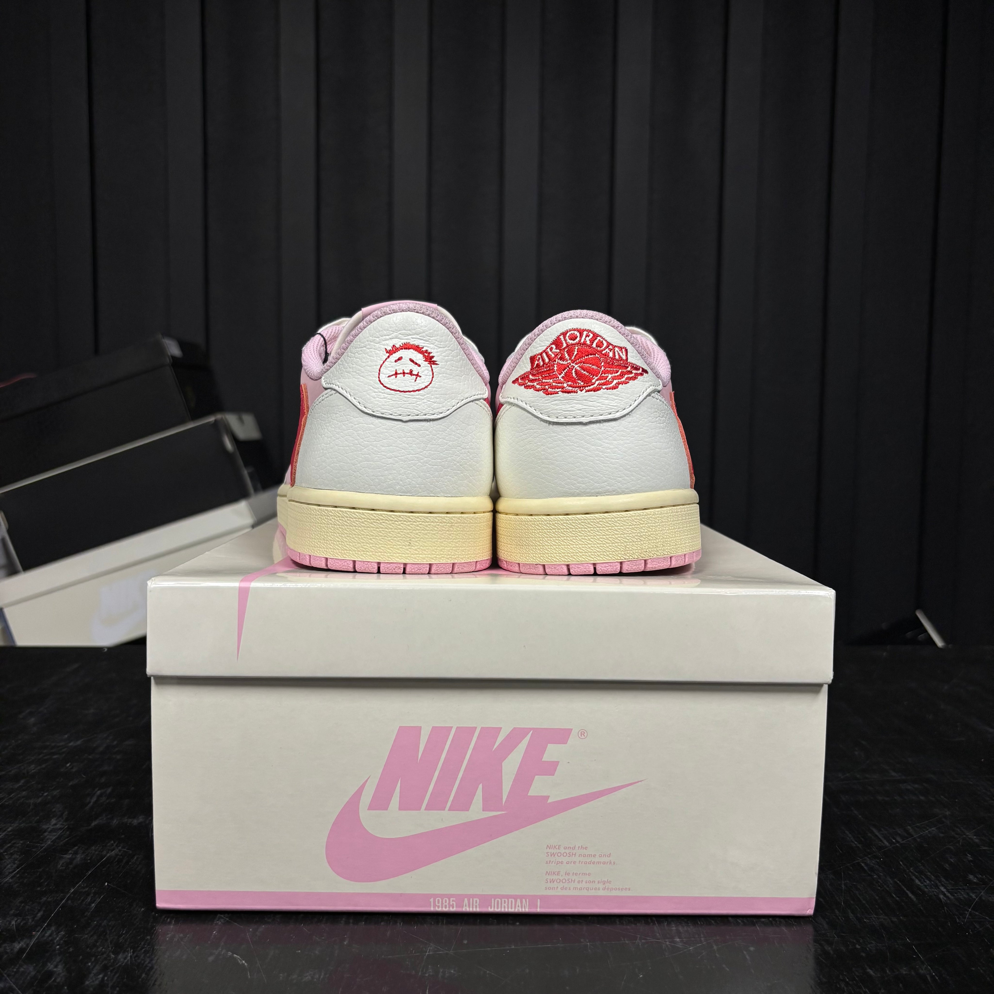 Jordan 1 Retro Low OG SP Travis Scott Sail Tropical Pink - Used - 4661