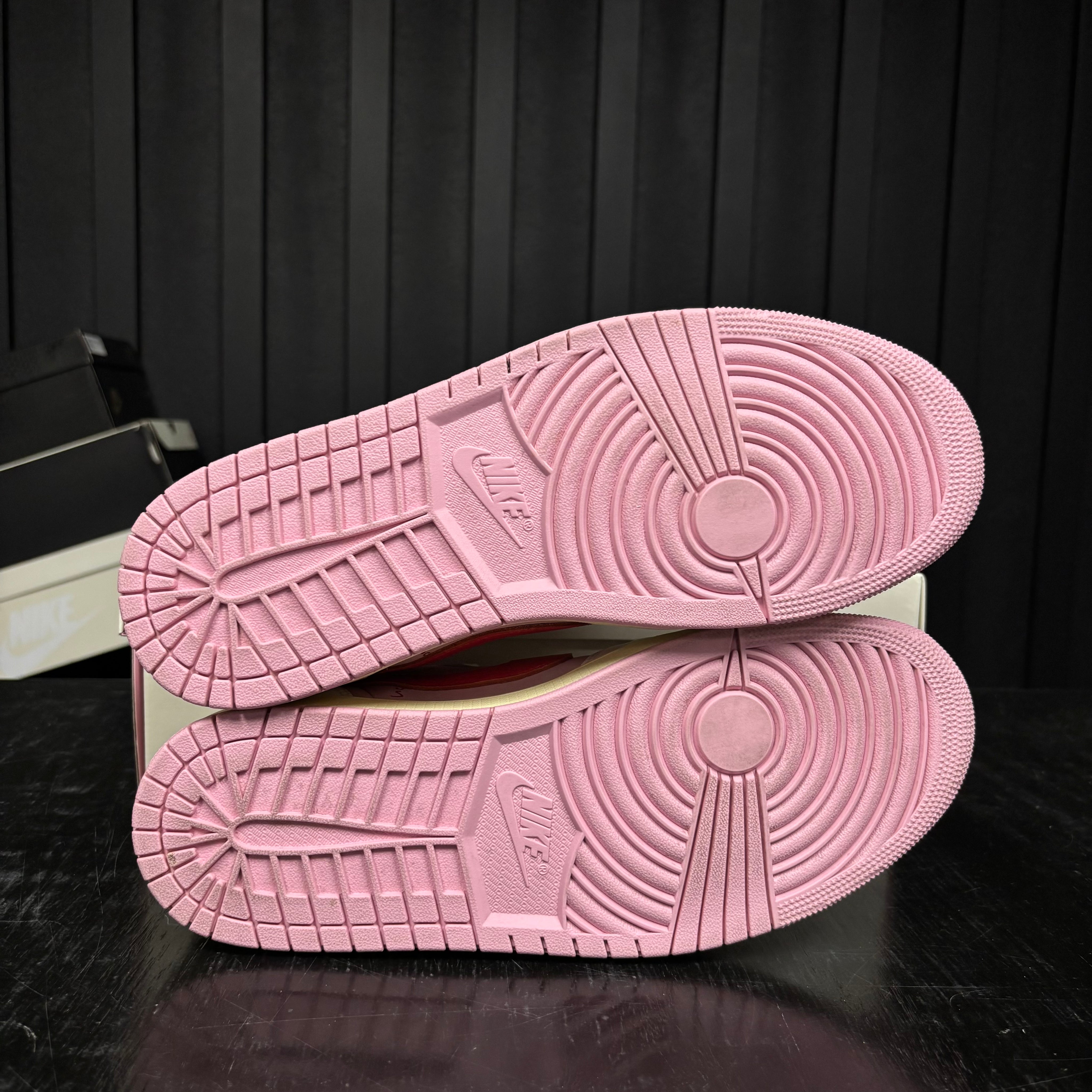 Jordan 1 Retro Low OG SP Travis Scott Sail Tropical Pink - Used - 4661