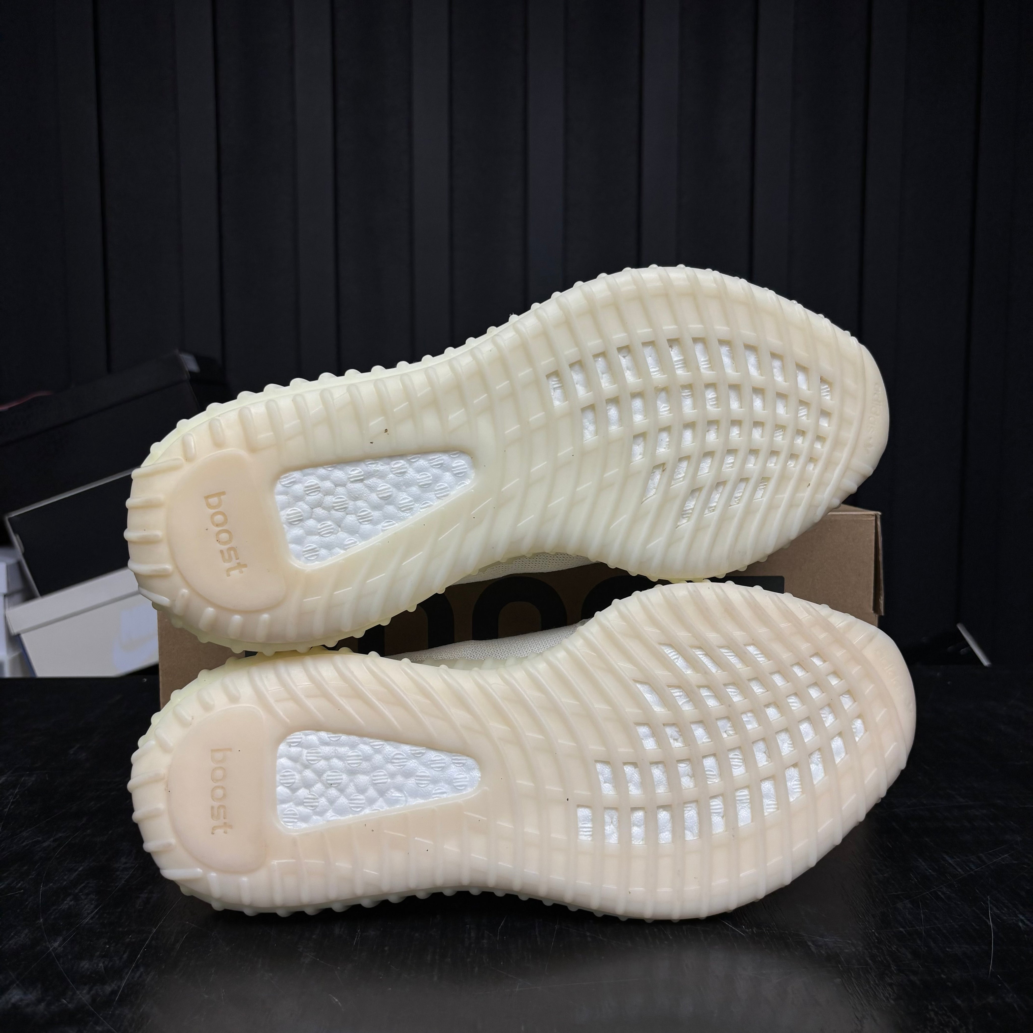 adidas Yeezy Boost 350 V2 Bone - Used - 4652