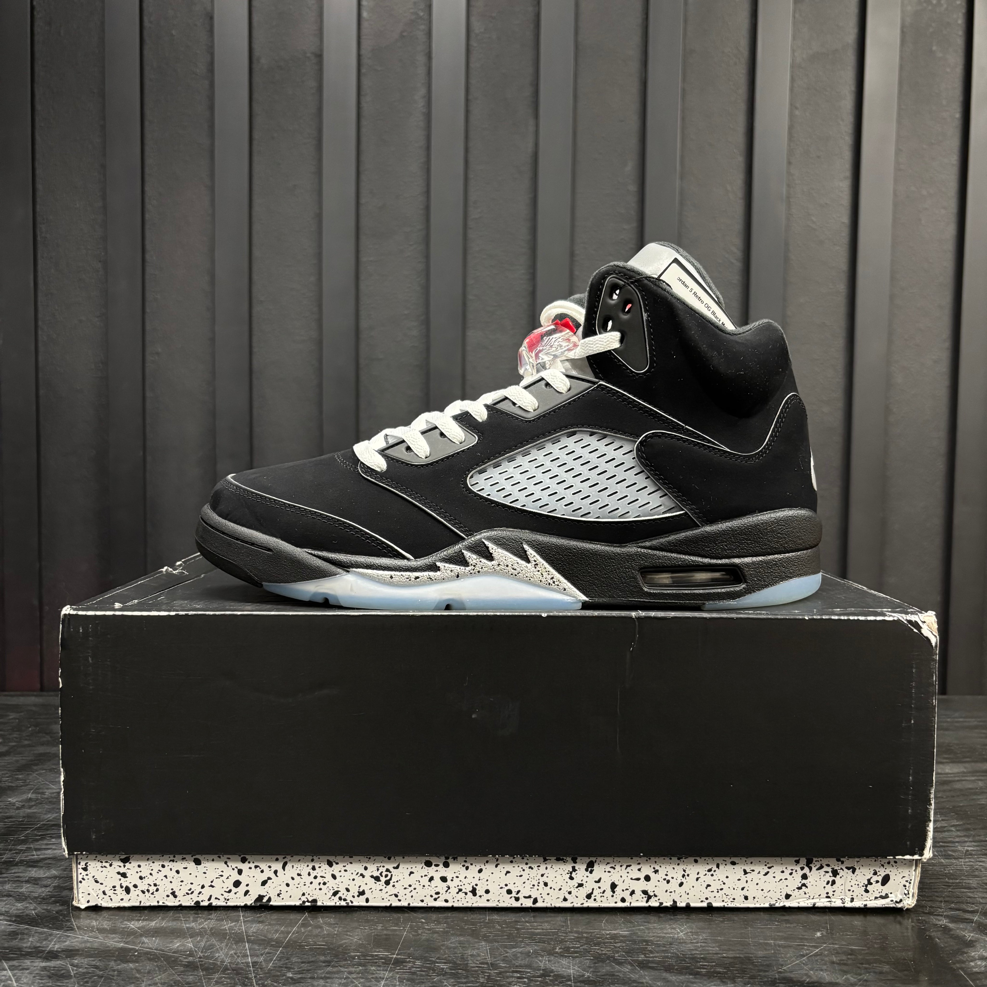 Jordan 5 Retro OG Black Metallic Reimagined - Used - 4672