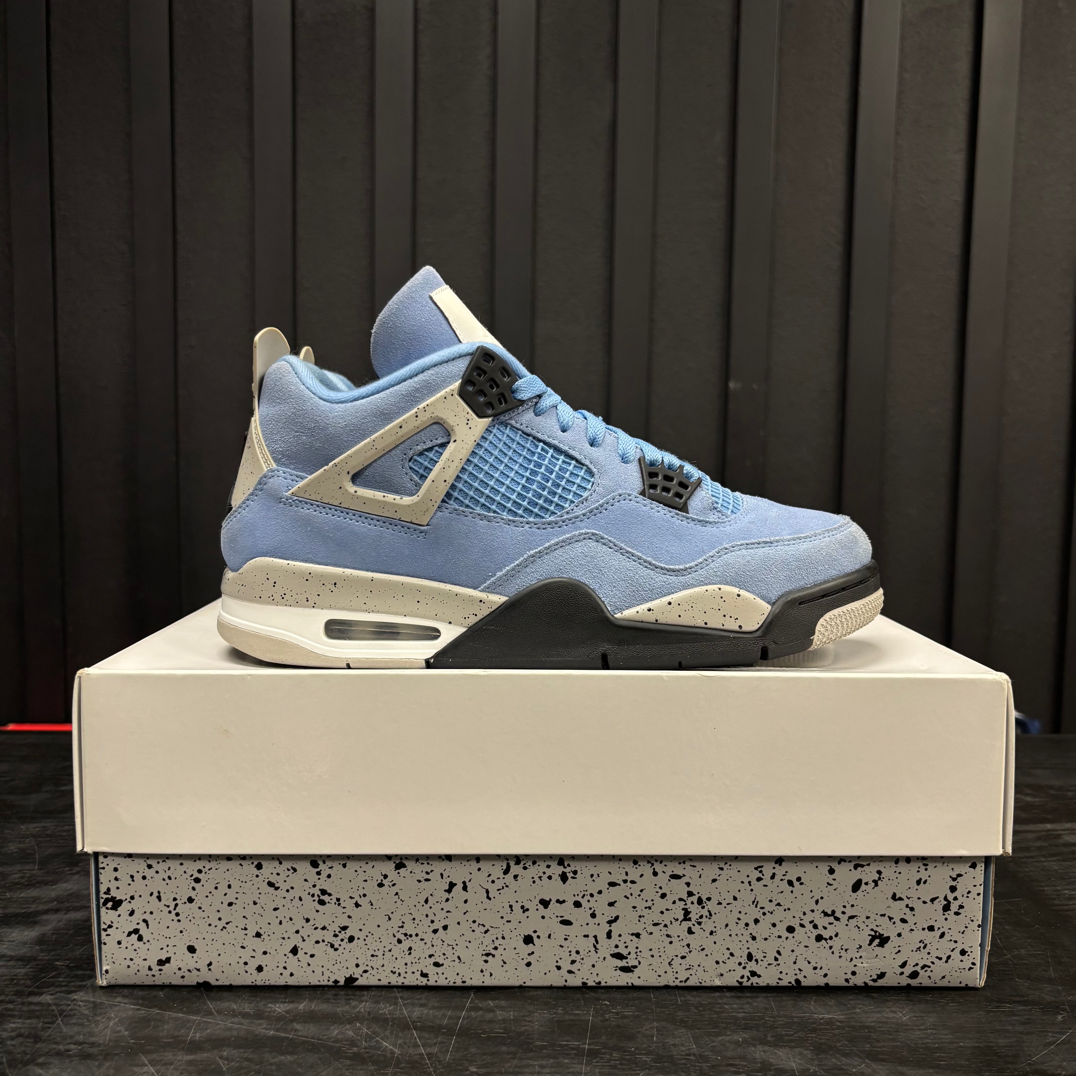 Jordan 4 Retro University Blue - Used - 4667