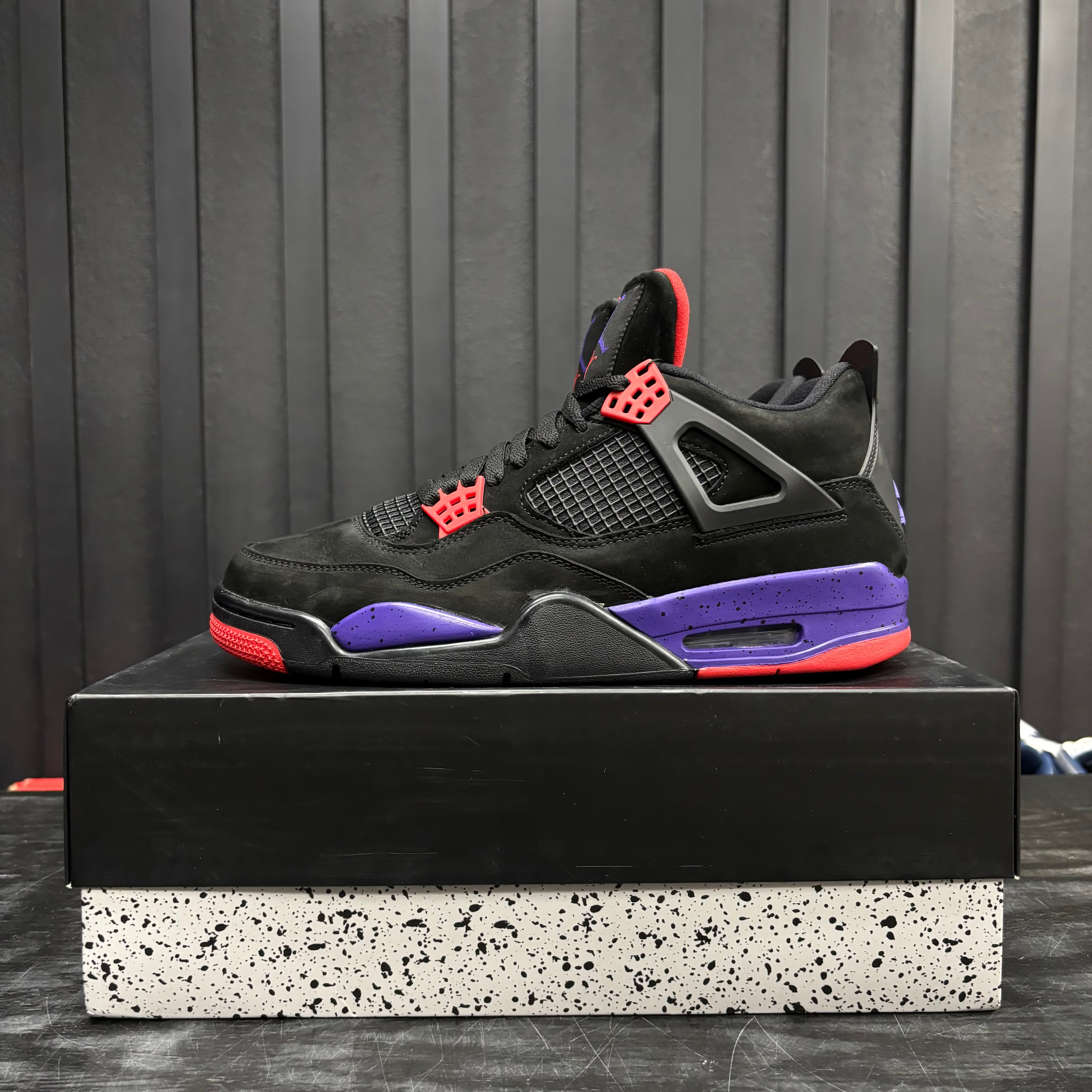 Jordan 4 Retro Raptors Drake OVO (2019) - Used - 4670