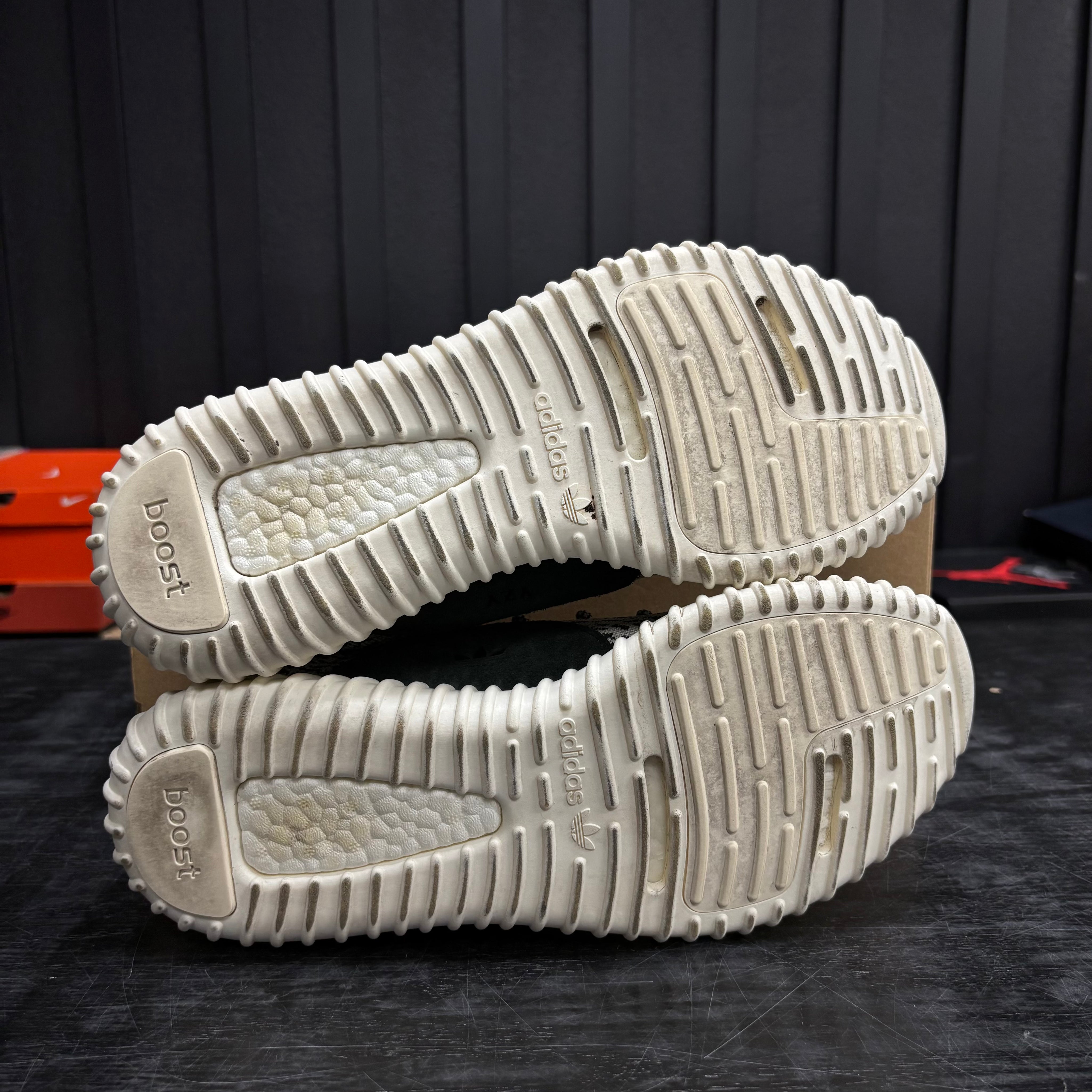 adidas Yeezy Boost 350 Turtledove (2022) - Used - 4682