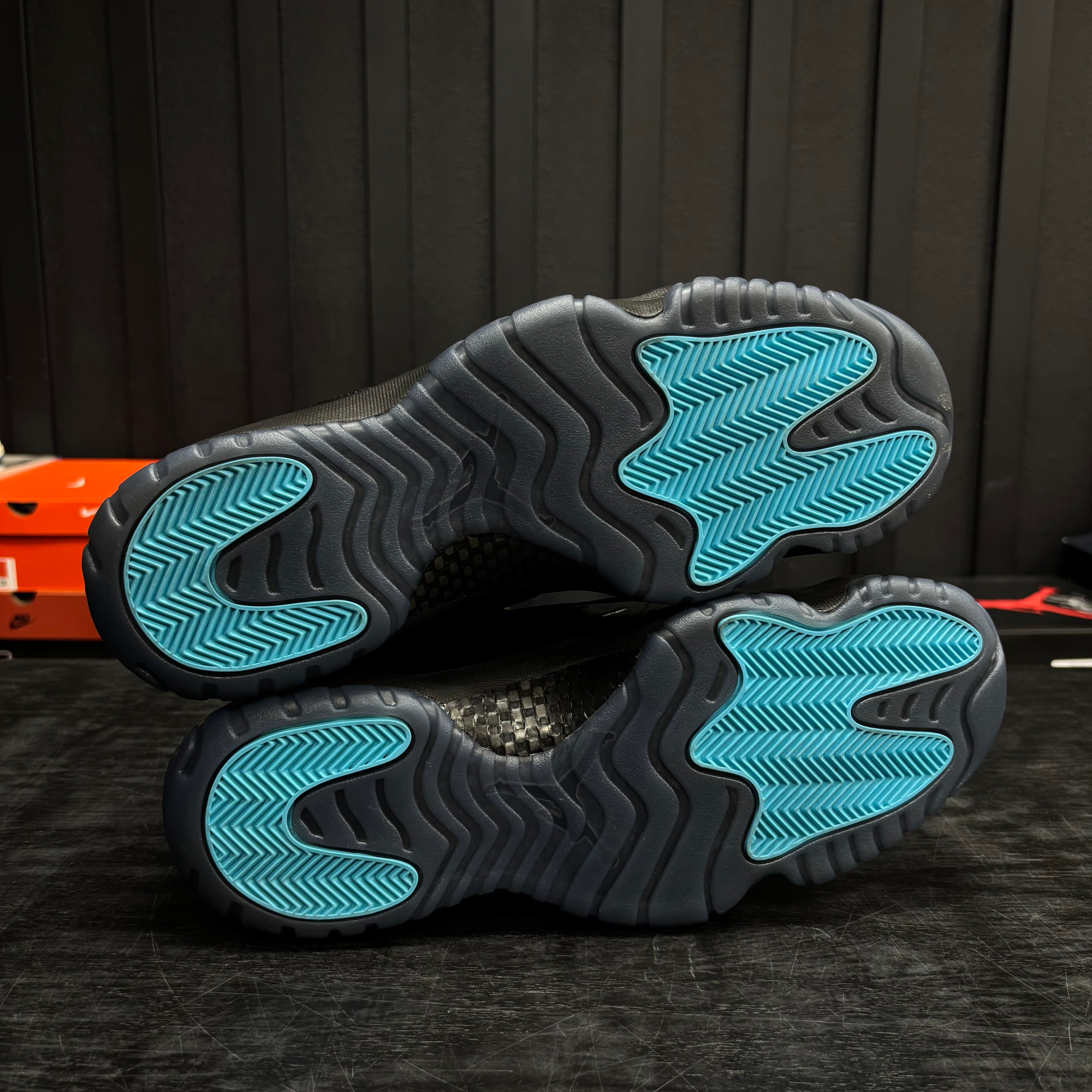 Jordan 11 Retro Gamma Blue (2025) - Used - 4676