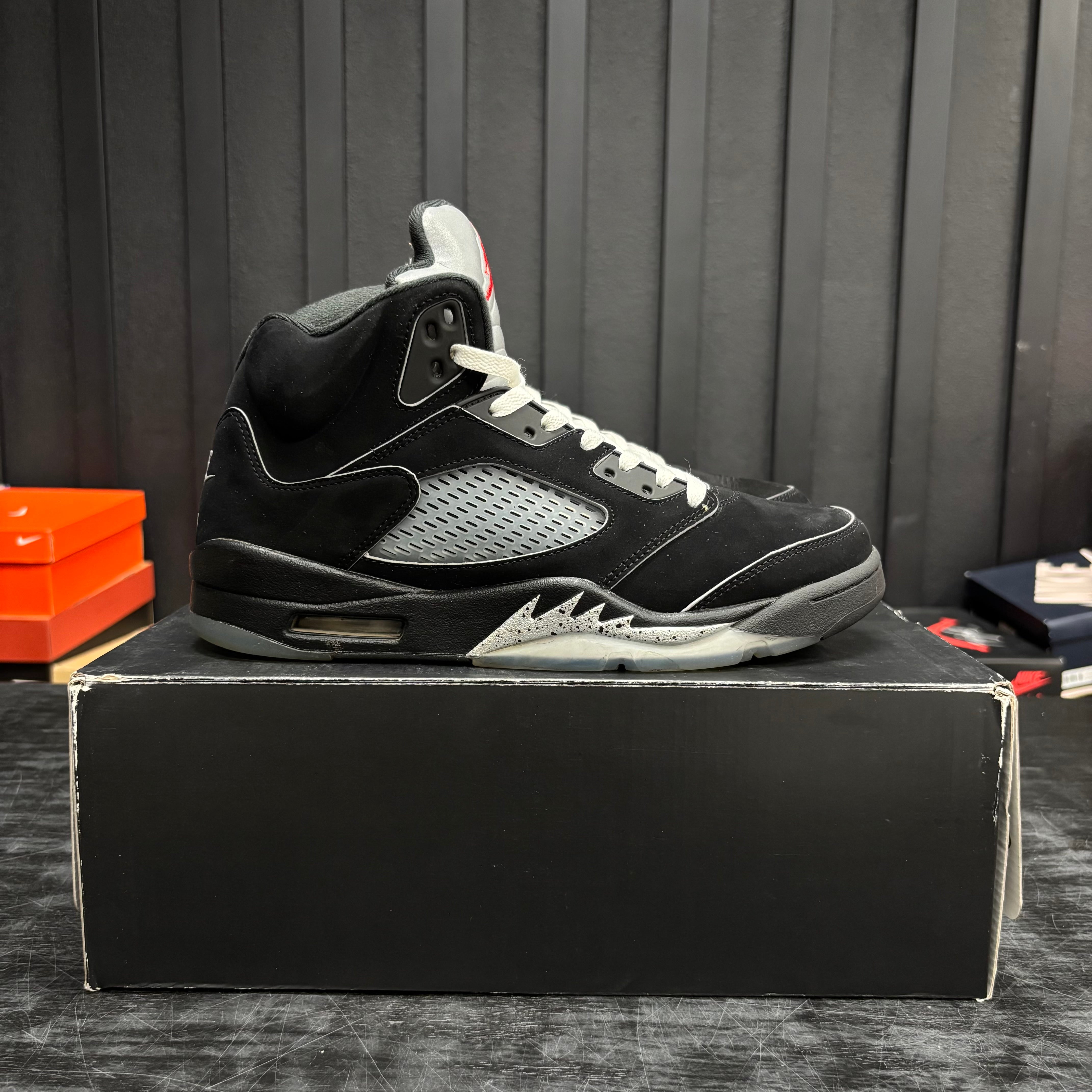Jordan 5 Retro OG Black Metallic Reimagined - Used - 4692