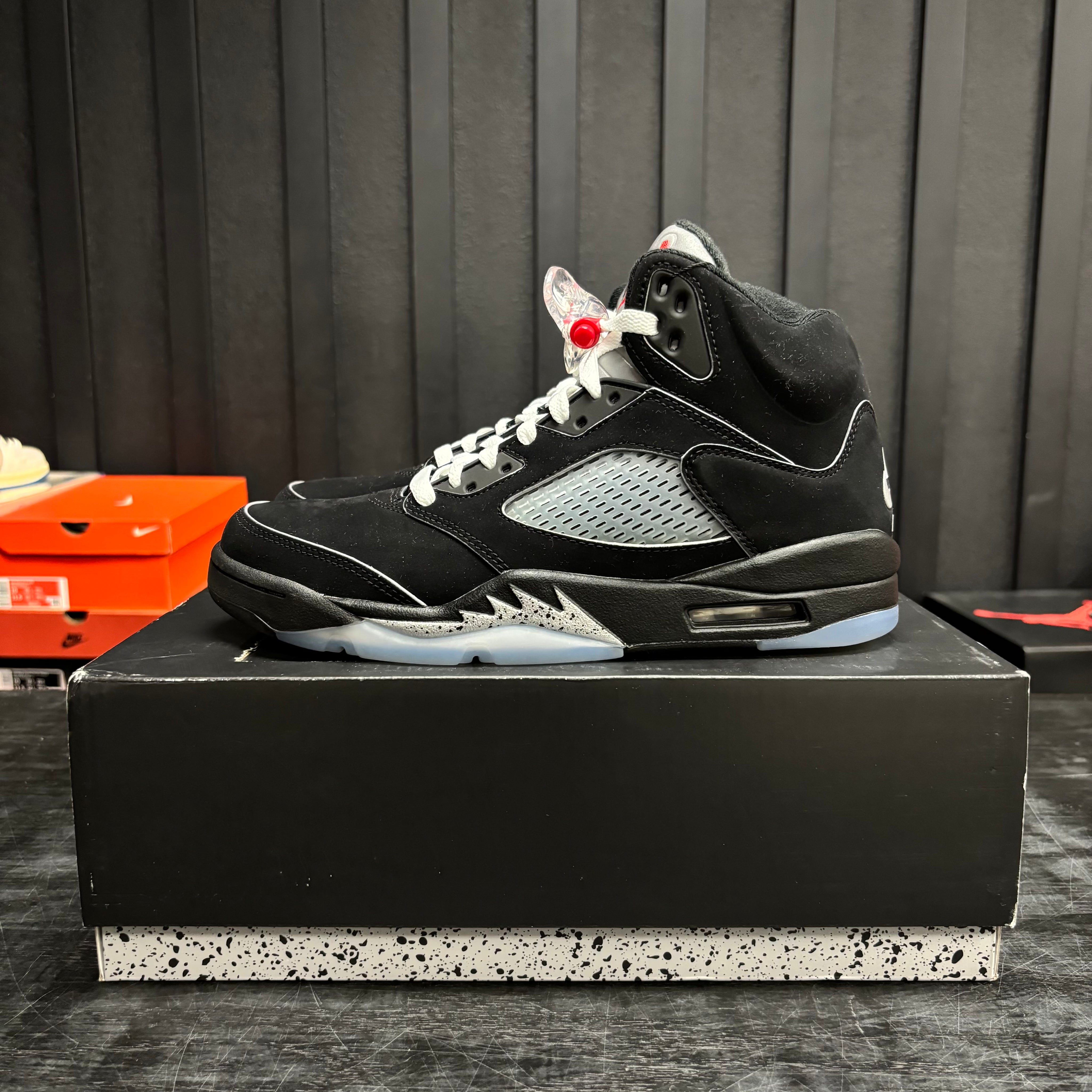 Jordan 5 Retro OG Black Metallic Reimagined - Used - 4673