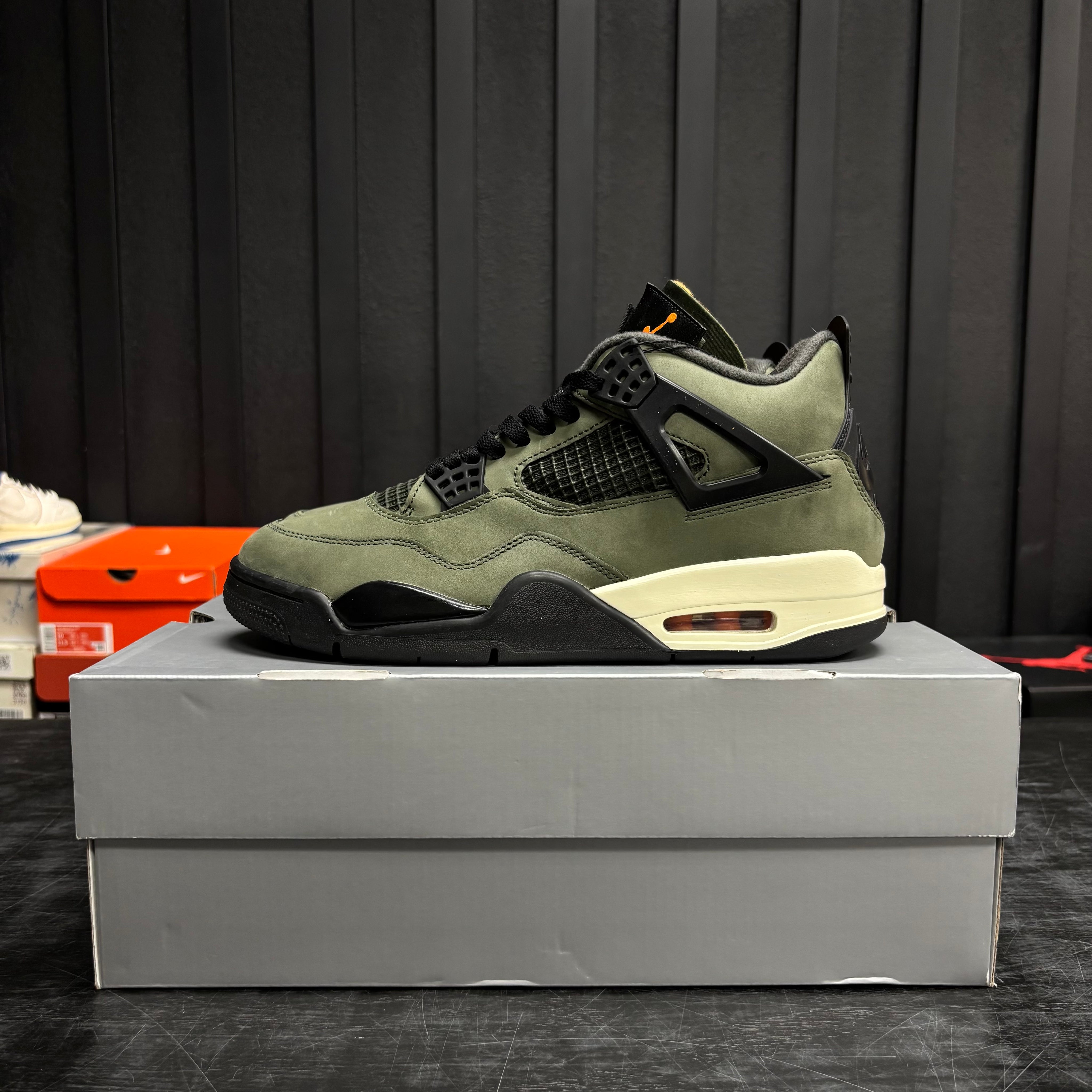 Jordan 4 Retro OG SP Undefeated (2025) - Used - 4700