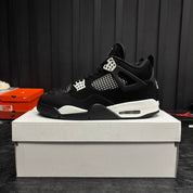 Jordan 4 Retro White Thunder - Used - 4696