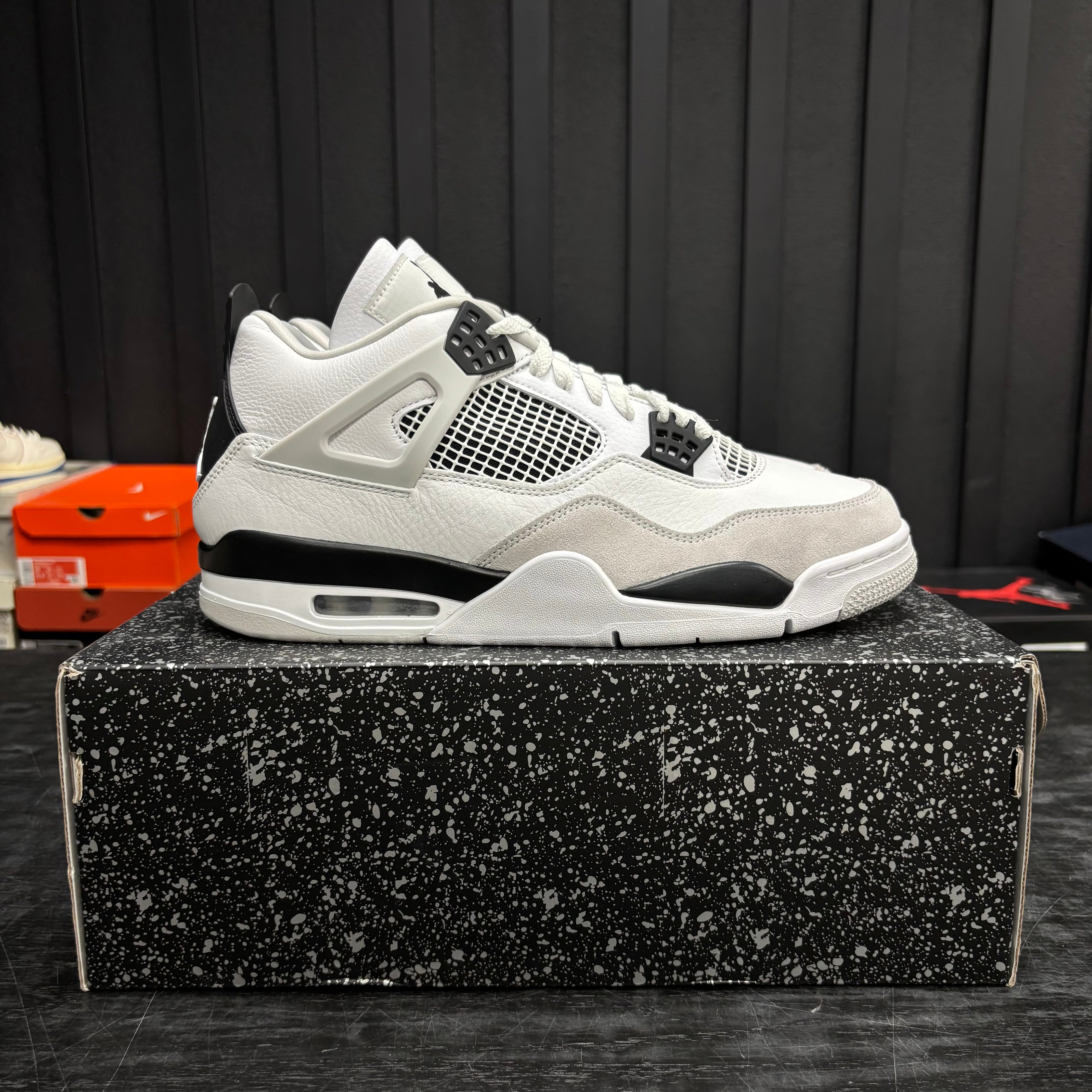 Jordan 4 Retro Military Black - Used - 4697