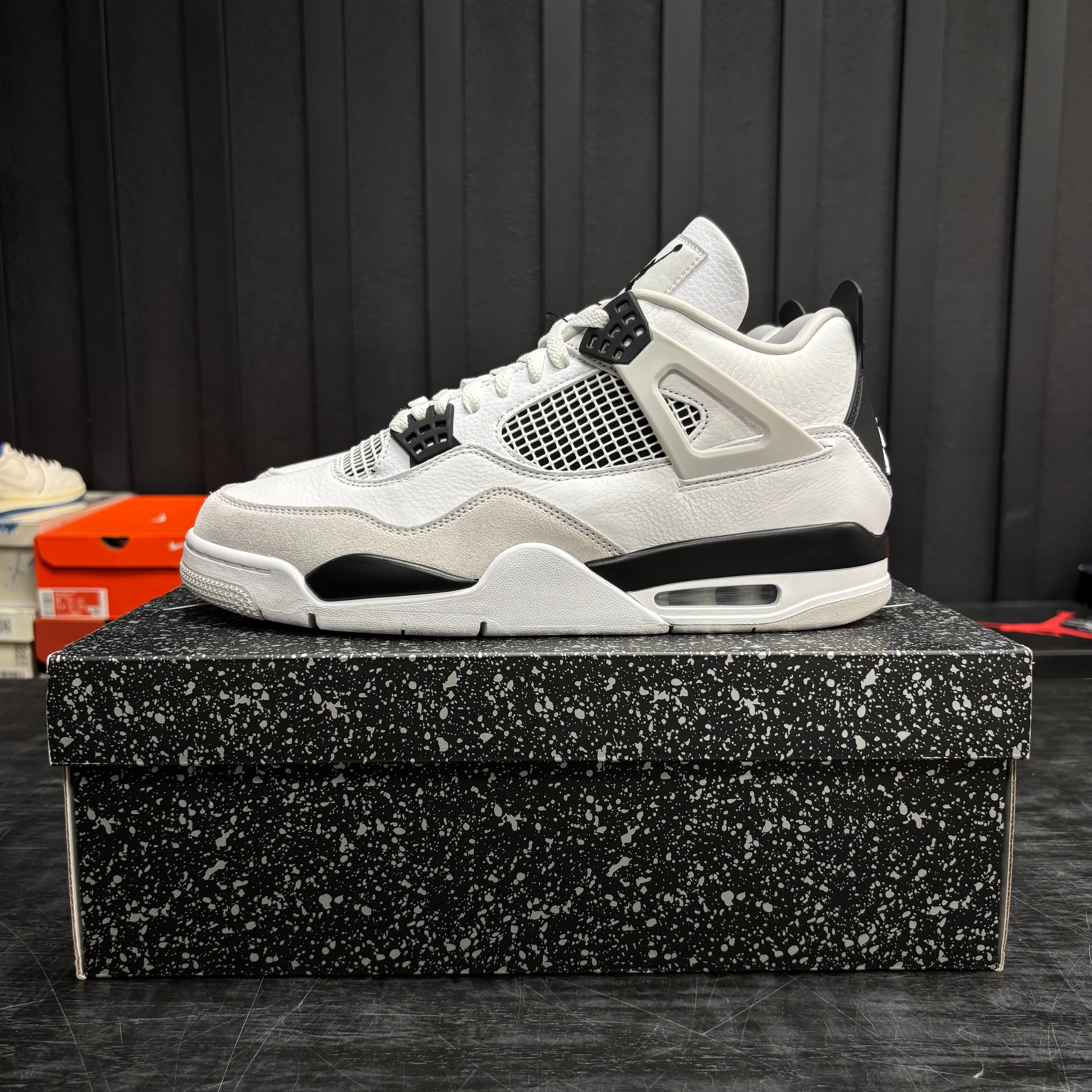 Jordan 4 Retro Military Black - Used - 4697