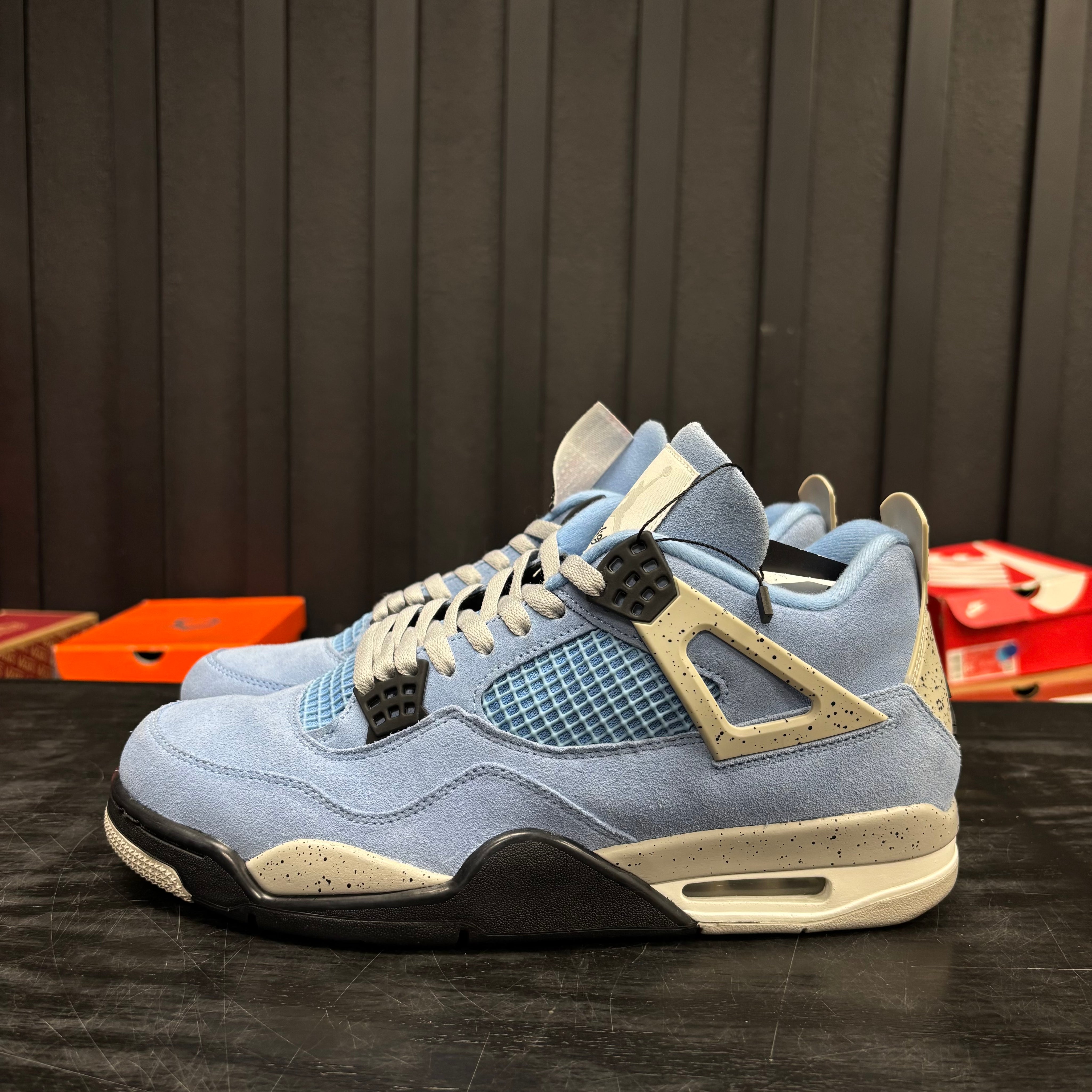 Jordan 4 Retro University Blue - Used - 4706