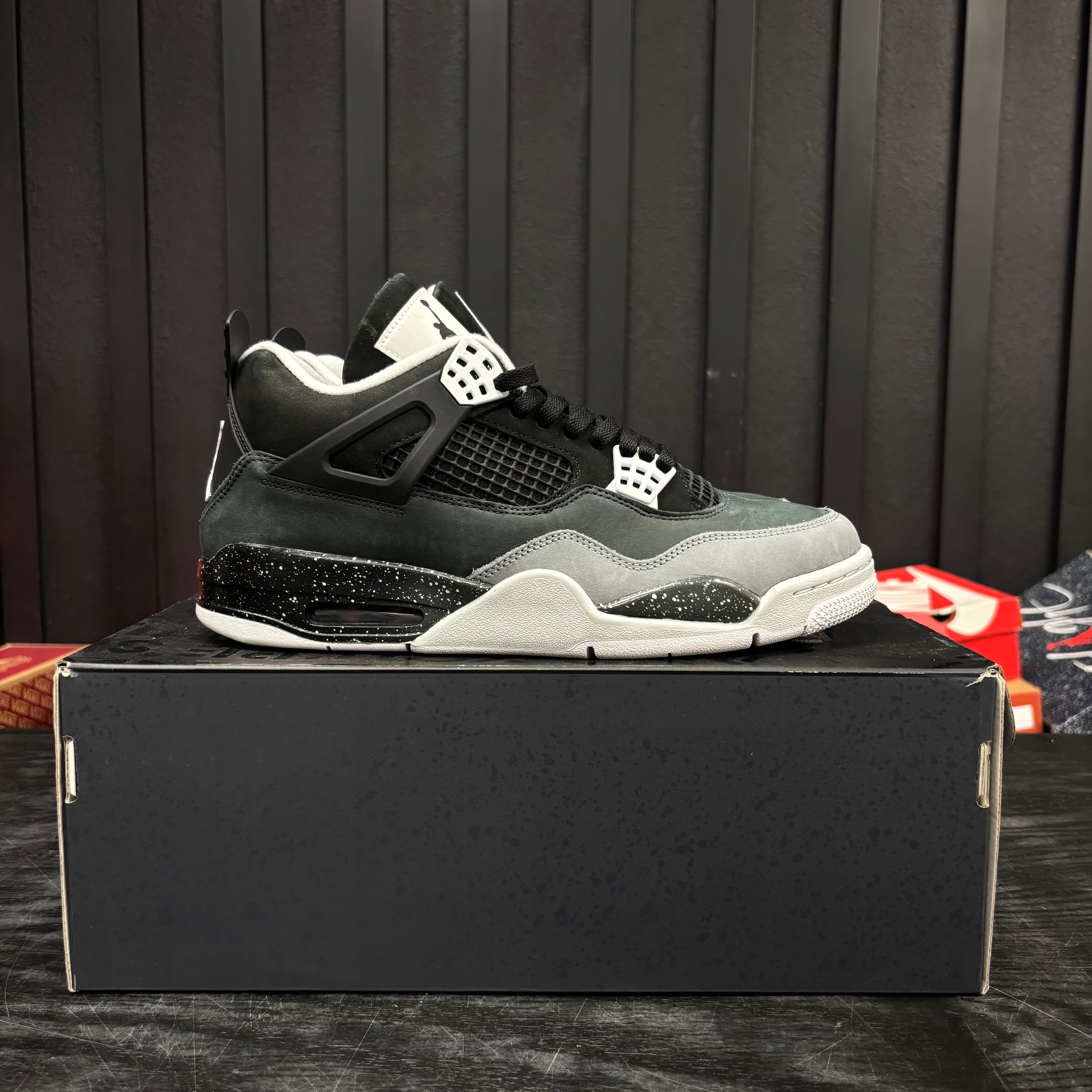 Jordan 4 Retro Fear (2024) - Used - 4704