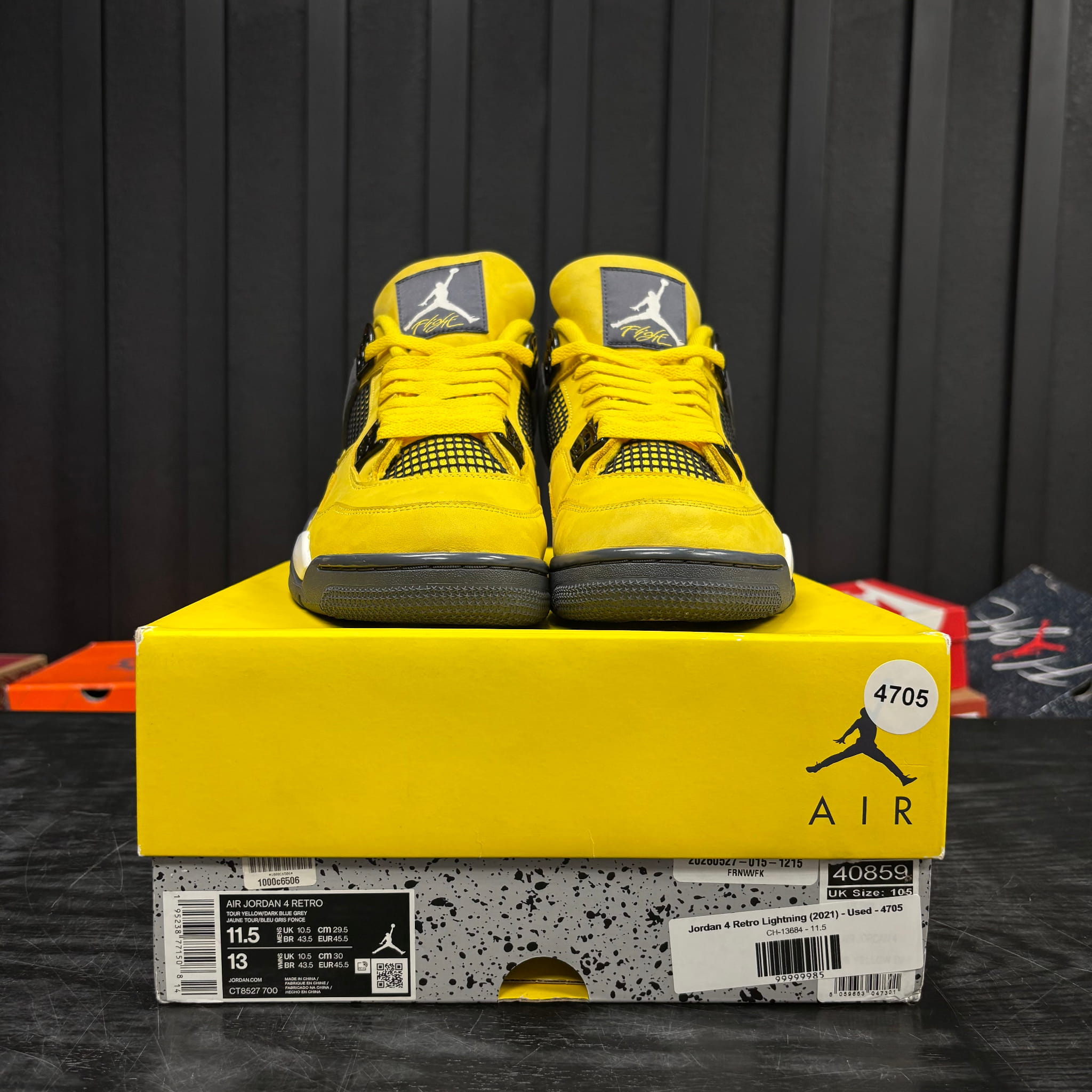 Jordan 4 Retro Lightning (2021) - Used - 4705