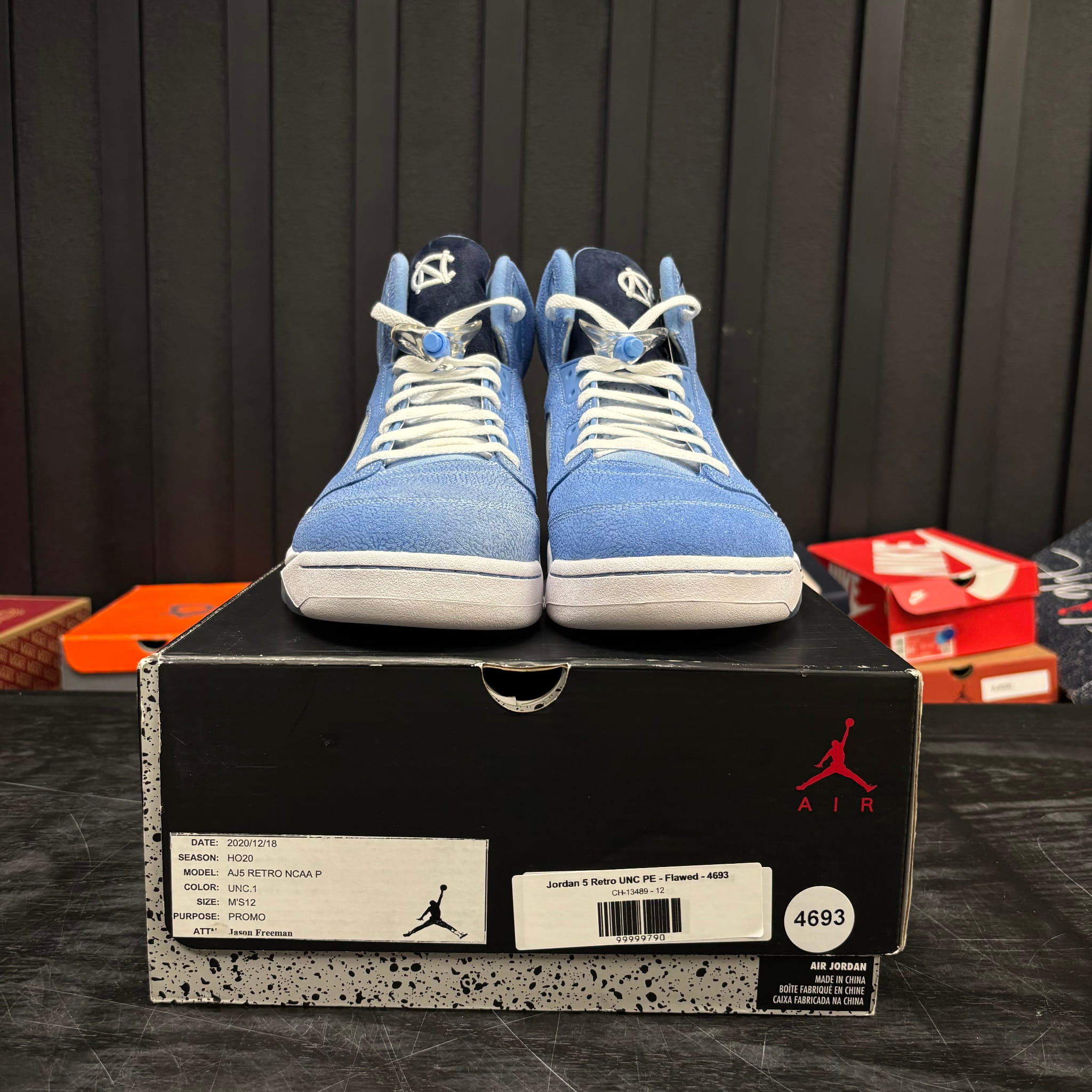 Jordan 5 Retro UNC PE - Flawed - 4693