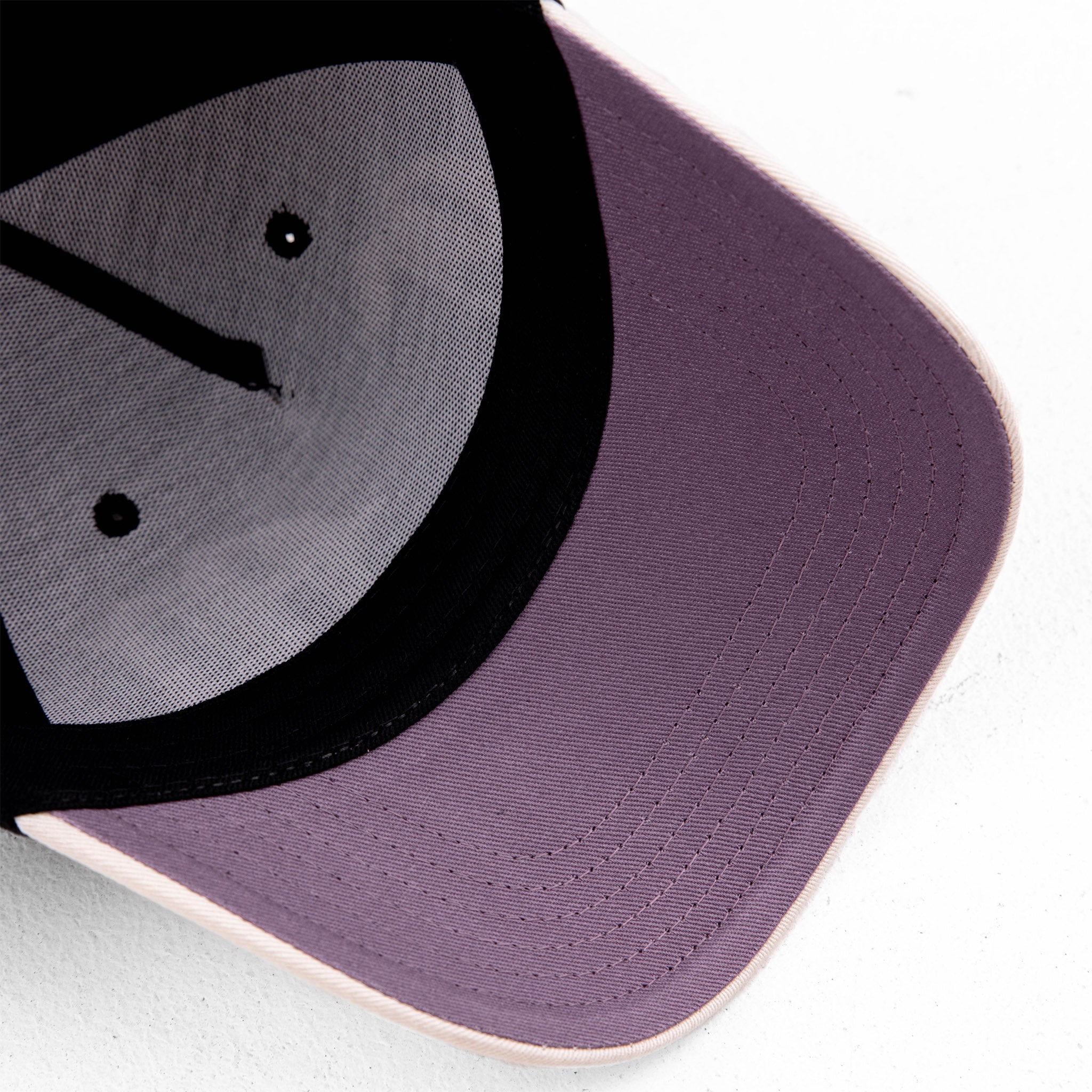 Common Hype 360 Hat Black/Cream