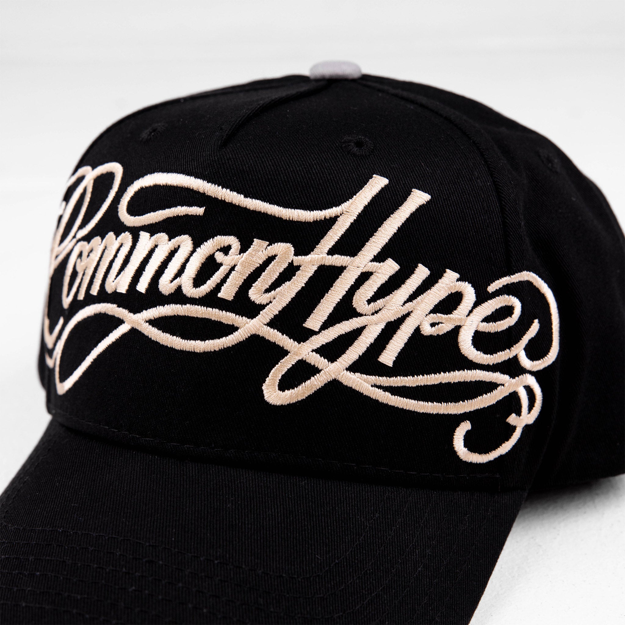 Common Hype Script Hat Black/Cream