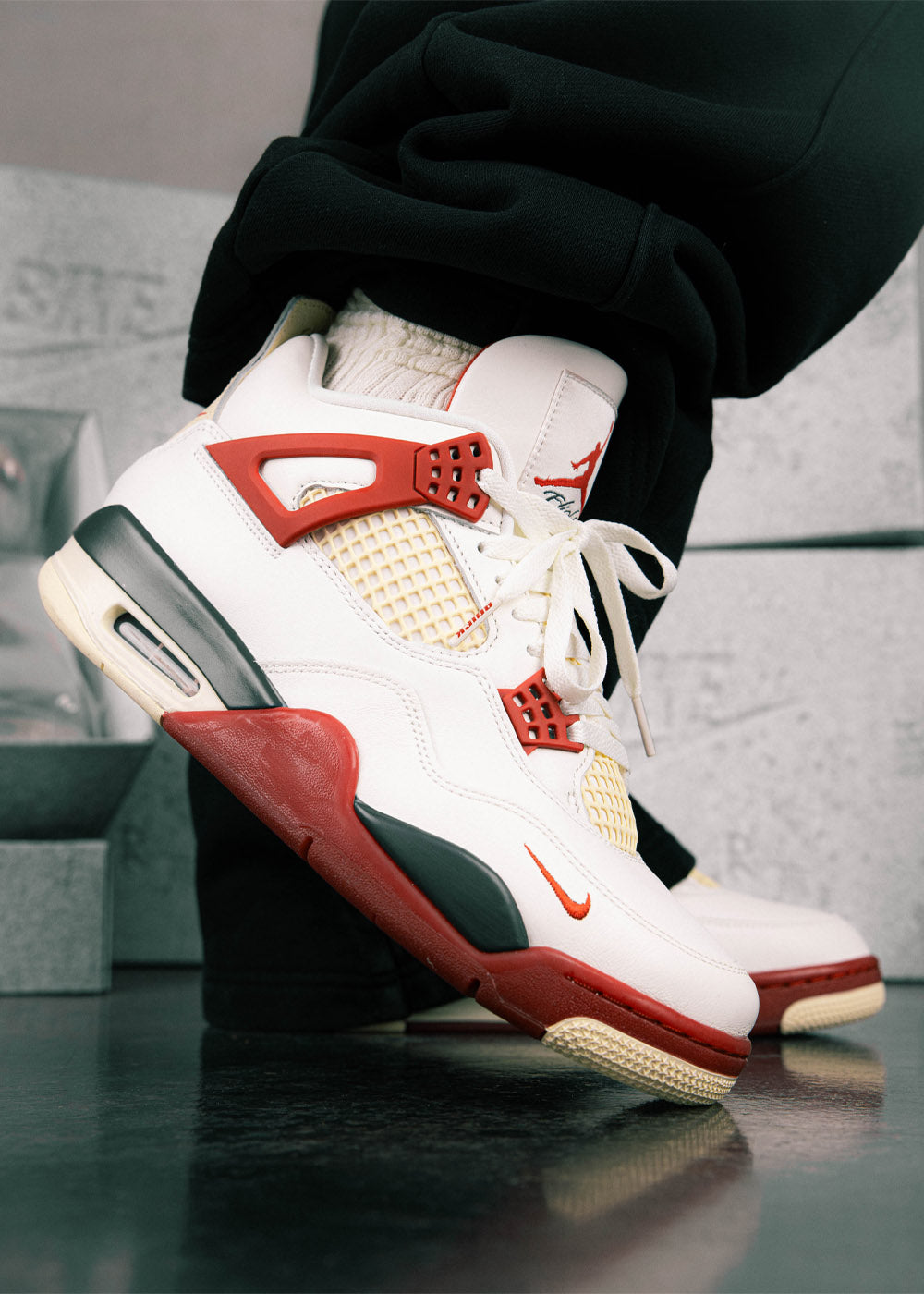 cmnhyp_0001_Layer_4.jpg