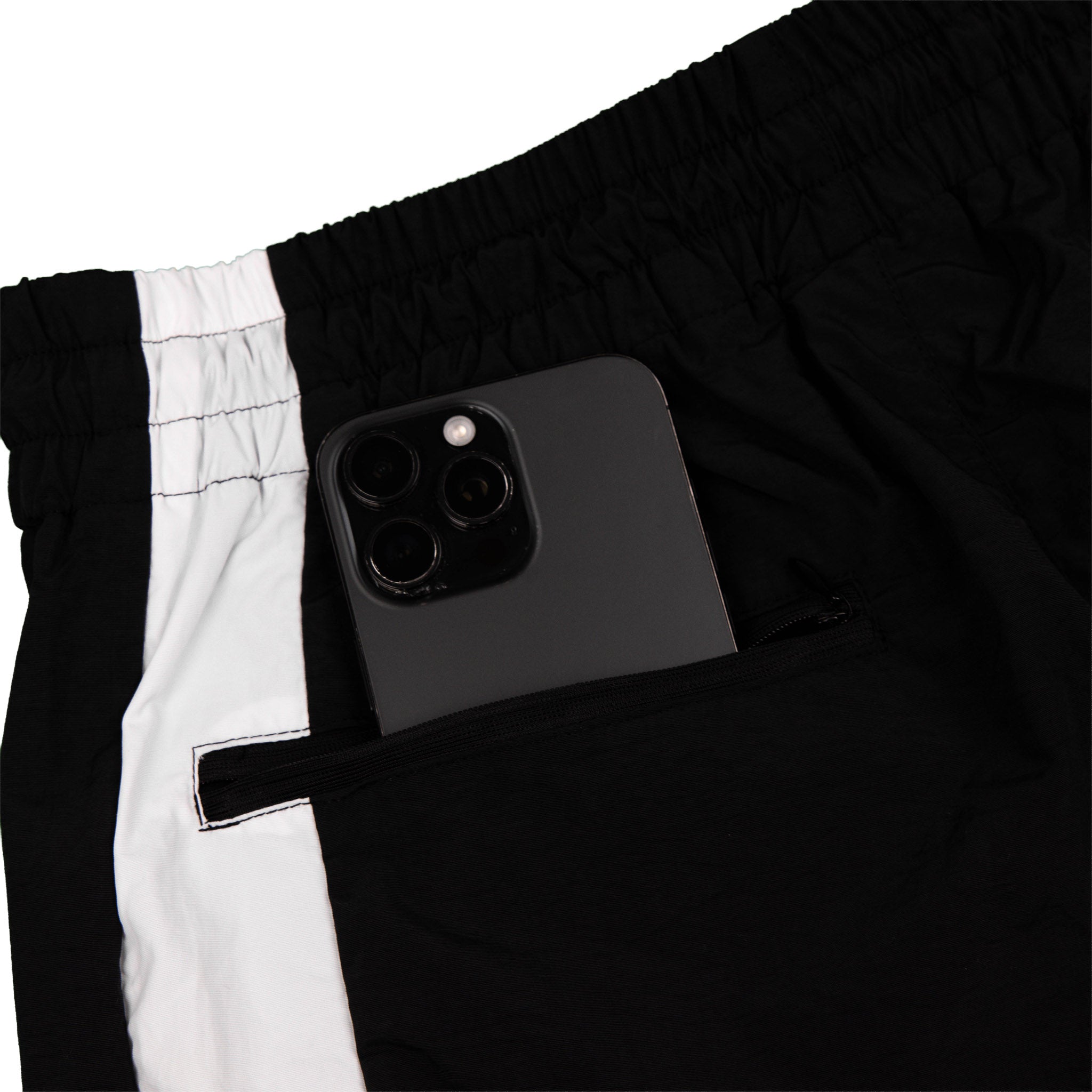 Common Hype 3/4 Nylon Short Black/White