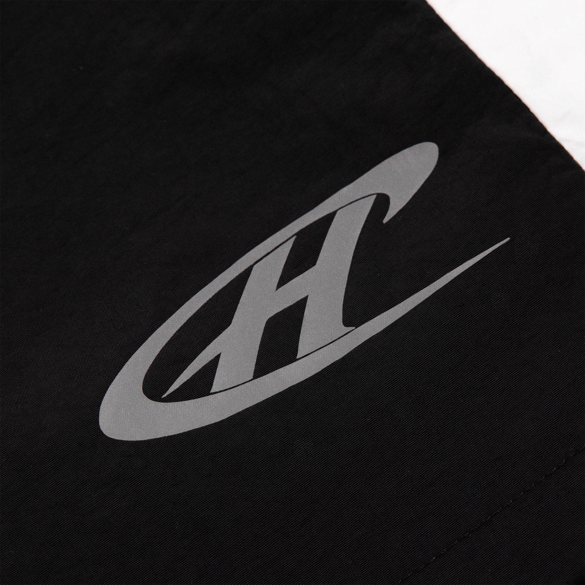 Common Hype 3/4 Nylon Short Black/White