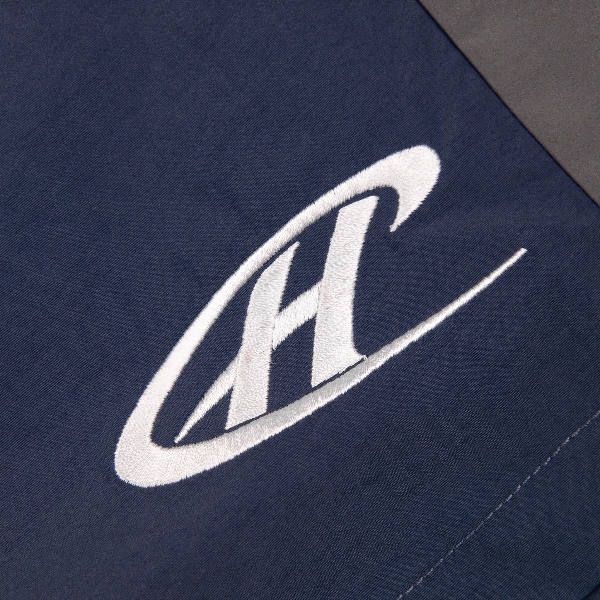 Common Hype 3/4 Nylon Short Navy/Taupe