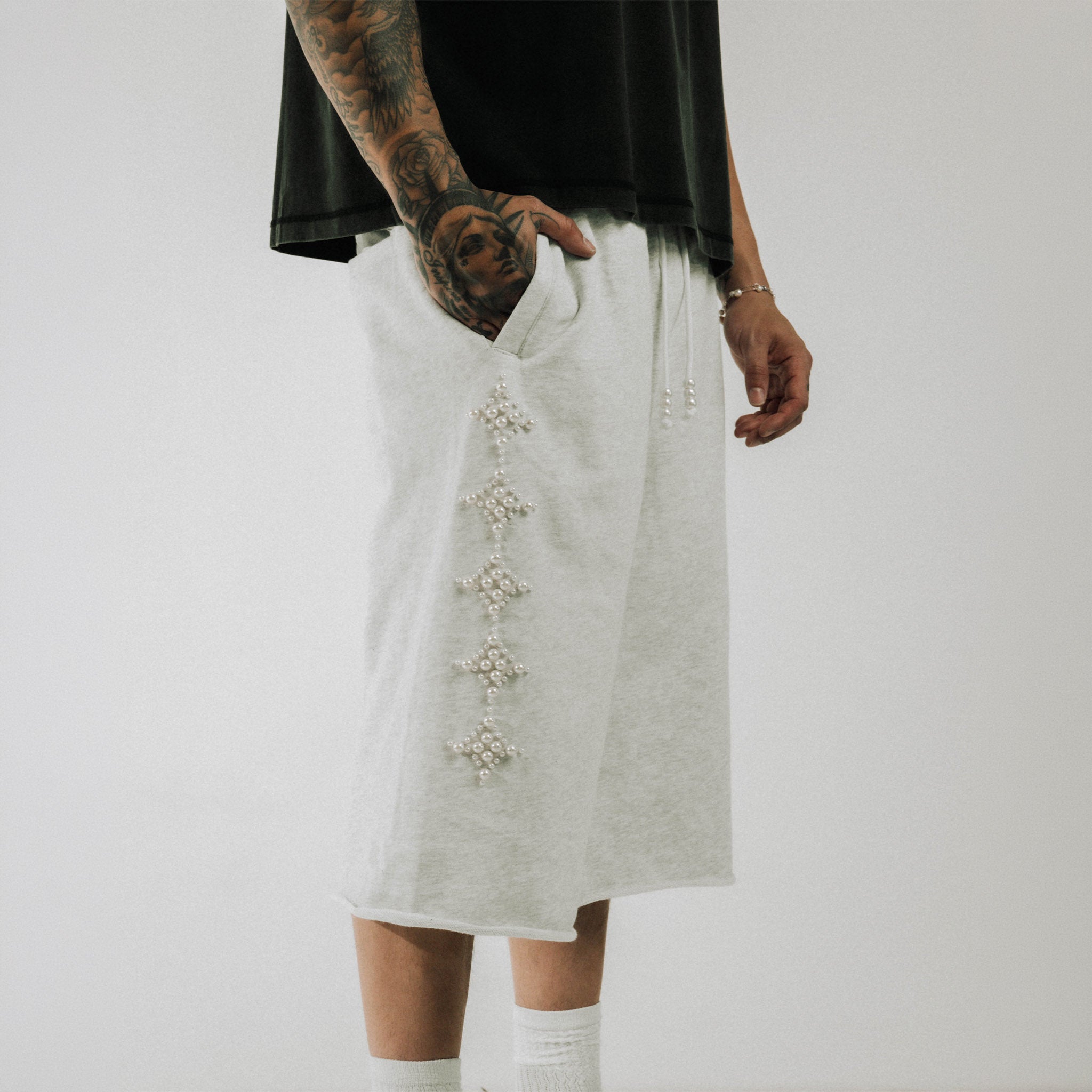 Commons Pearled Star Sweatshort Heather Grey - Common Hype