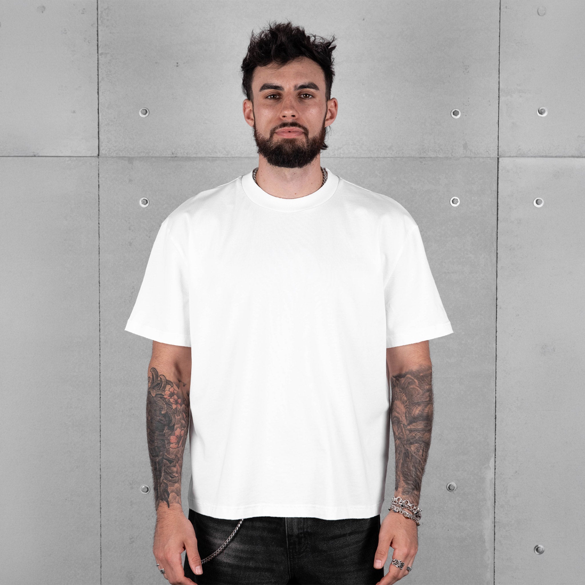 cmnhypwhiteshirt_0001_Generative_Fill.jpg