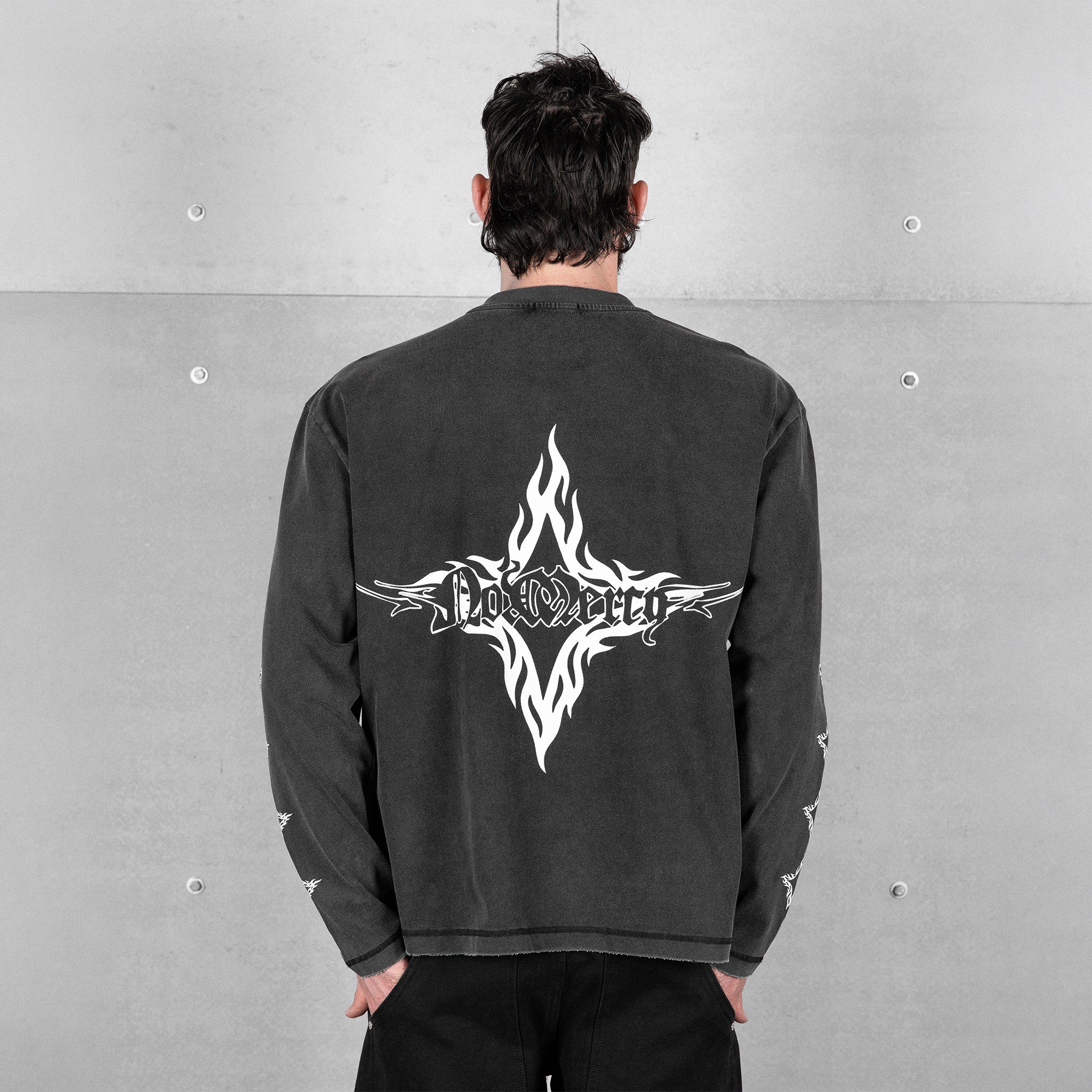 Commons No Mercy Star Long Sleeve Tee Vintage Black - Common Hype