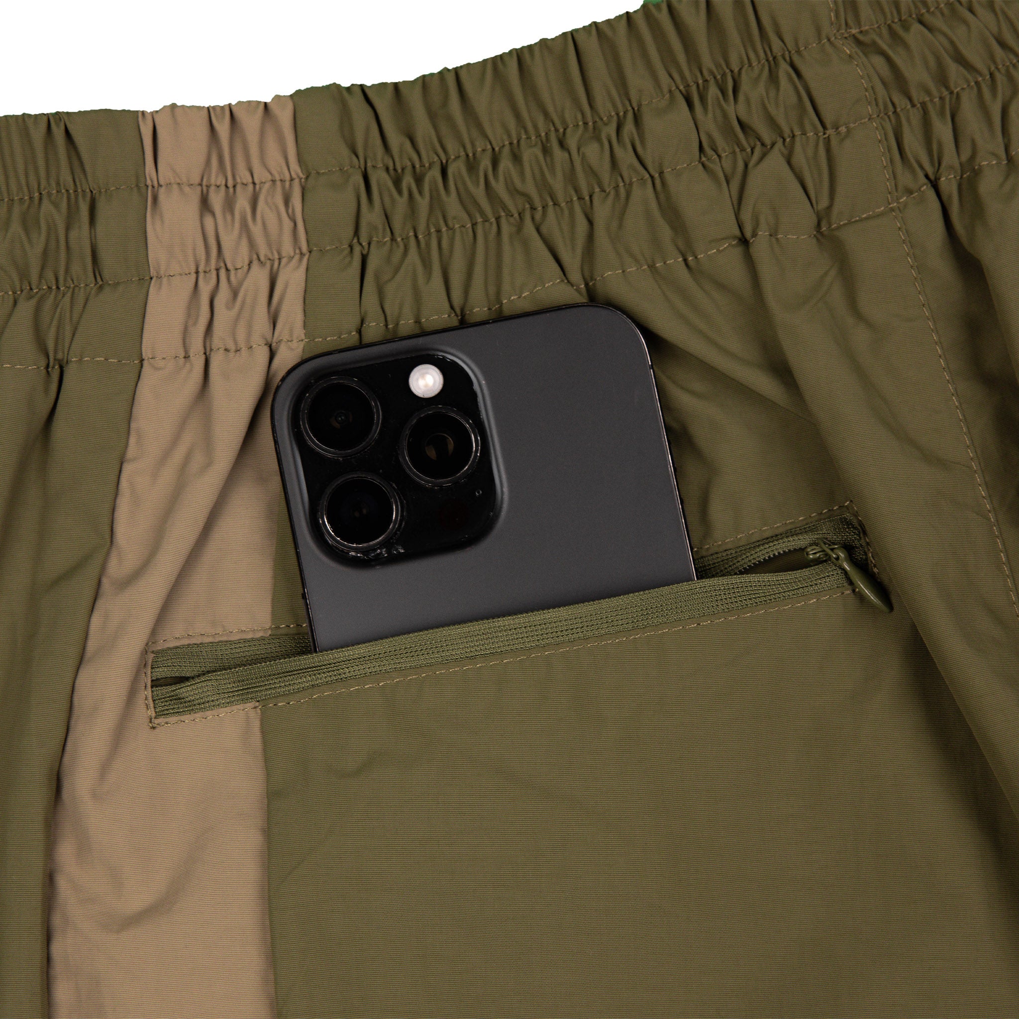 Common Hype 3/4 Nylon Short Olive/Earth