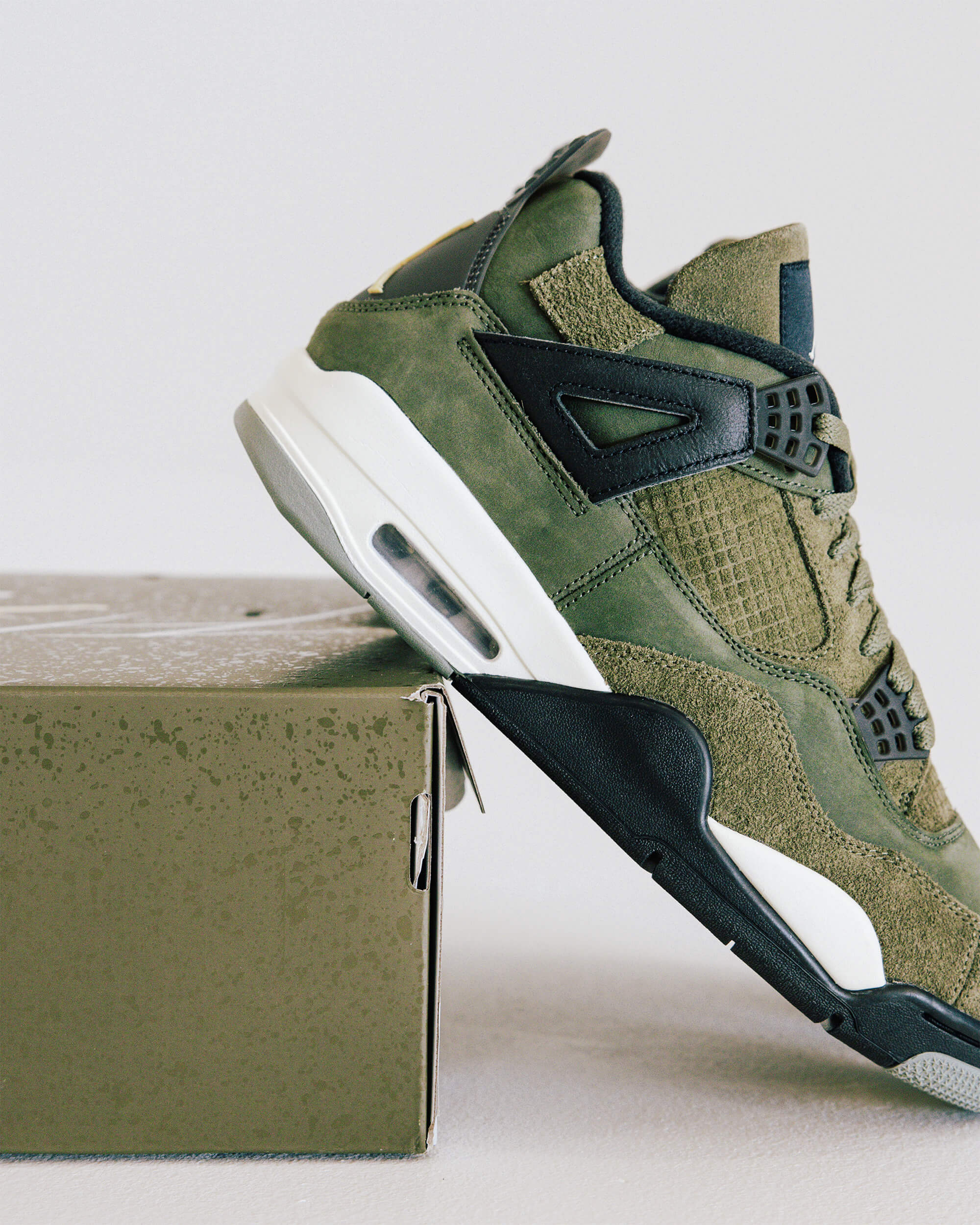 靴 AIR JORDAN 4 RETRO SE CRAFT Air Reimagined: Air Jordan 4 Retro “Craft” – DTLR