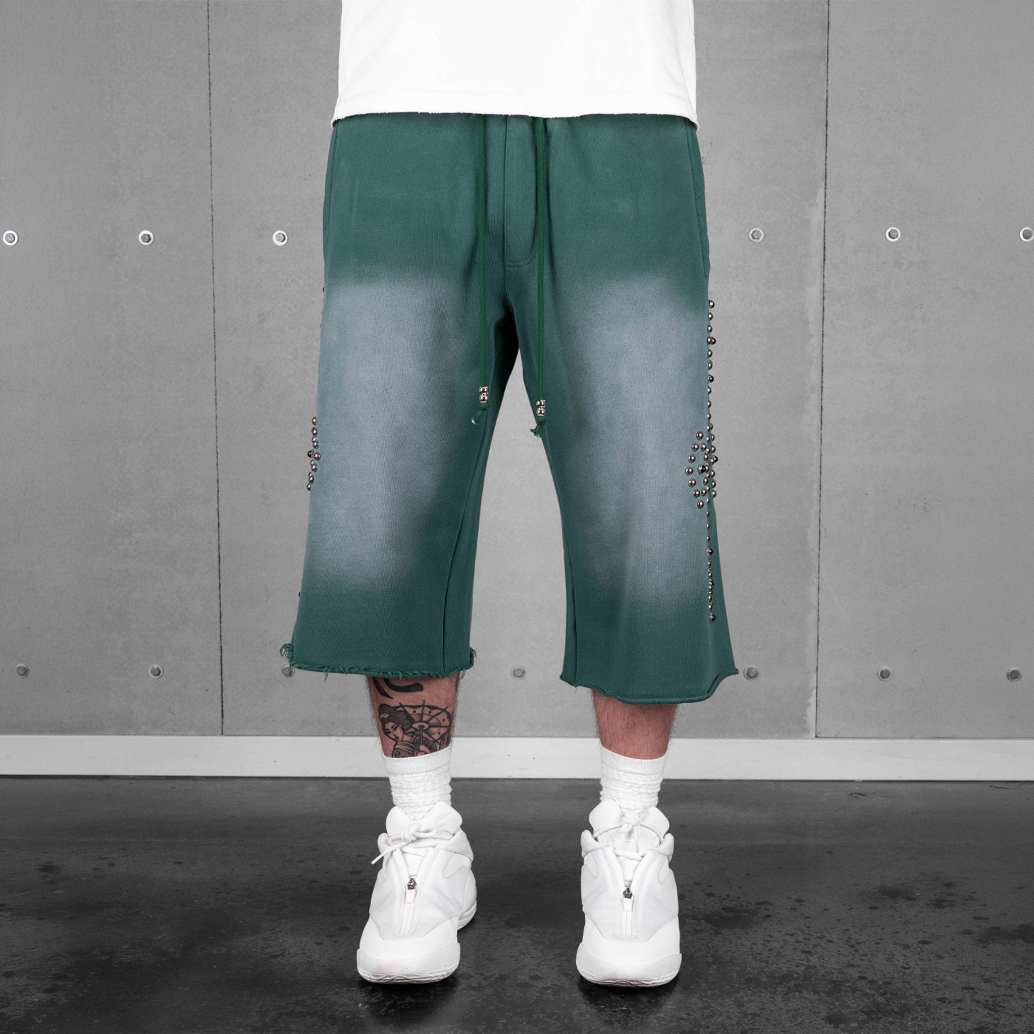Commons Studios Rivet Sweatshort Faded Green
