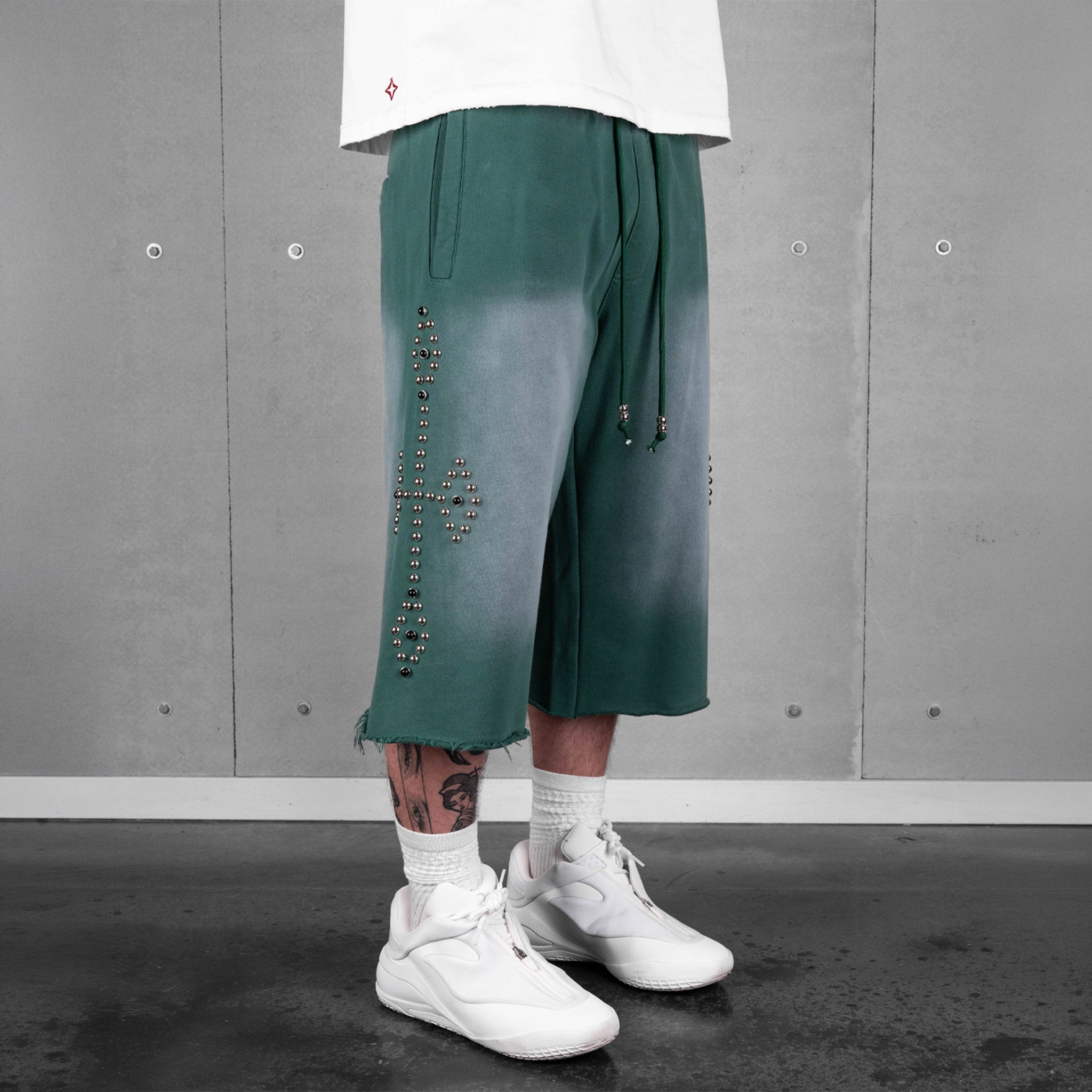 Commons Studios Rivet Sweatshort Faded Green