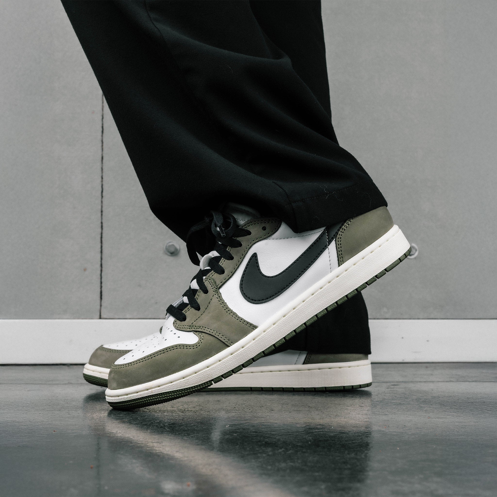 Jordan 1 Retro Low OG Medium Olive | Common Hype