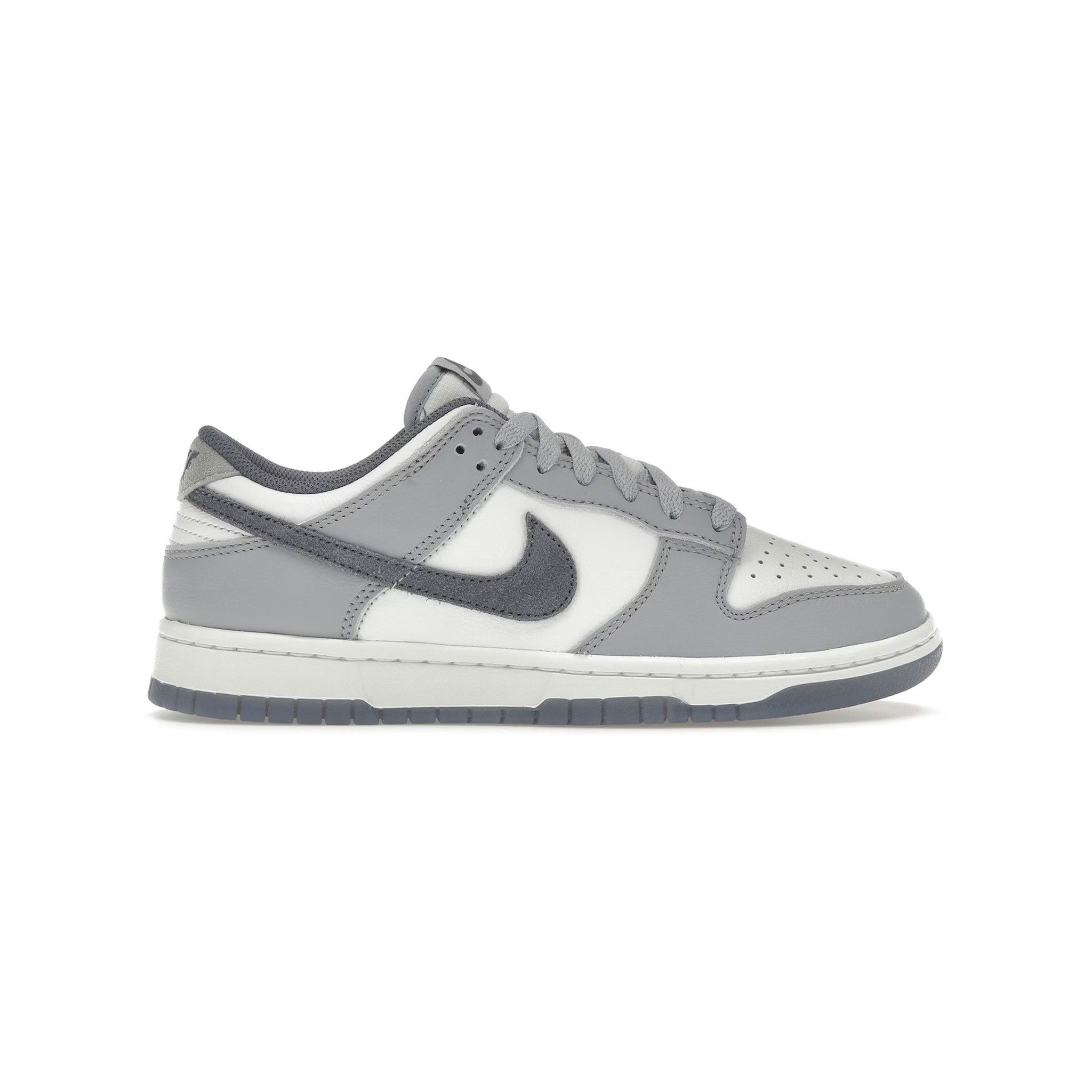 Nike Dunk Low SE Light Carbon - Common Hype