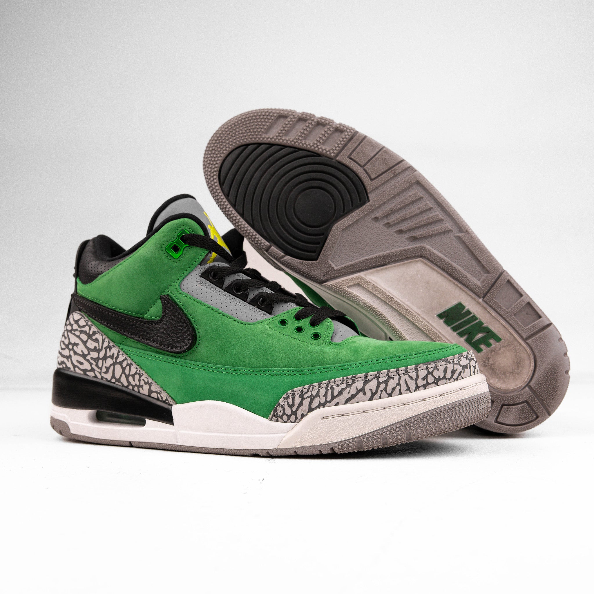 Jordan 3 Retro Tinker Oregon Ducks PE - Used - 3999