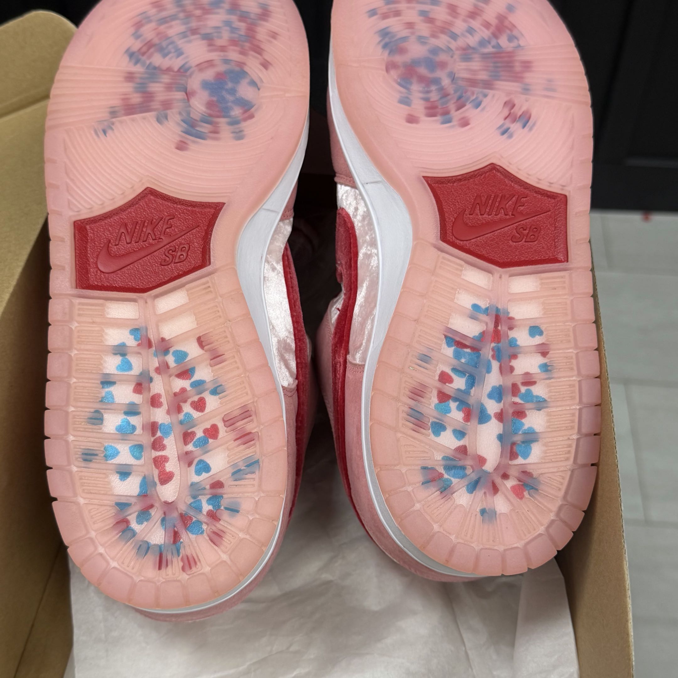 Nike SB Dunk Low StrangeLove Skateboards (normale Box) 